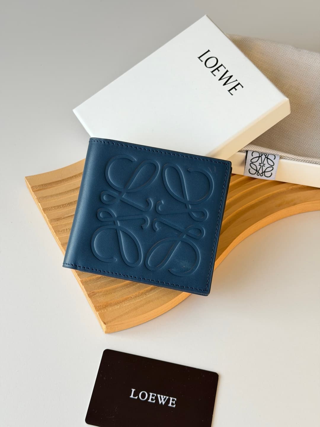 Loewe Wallet L1140