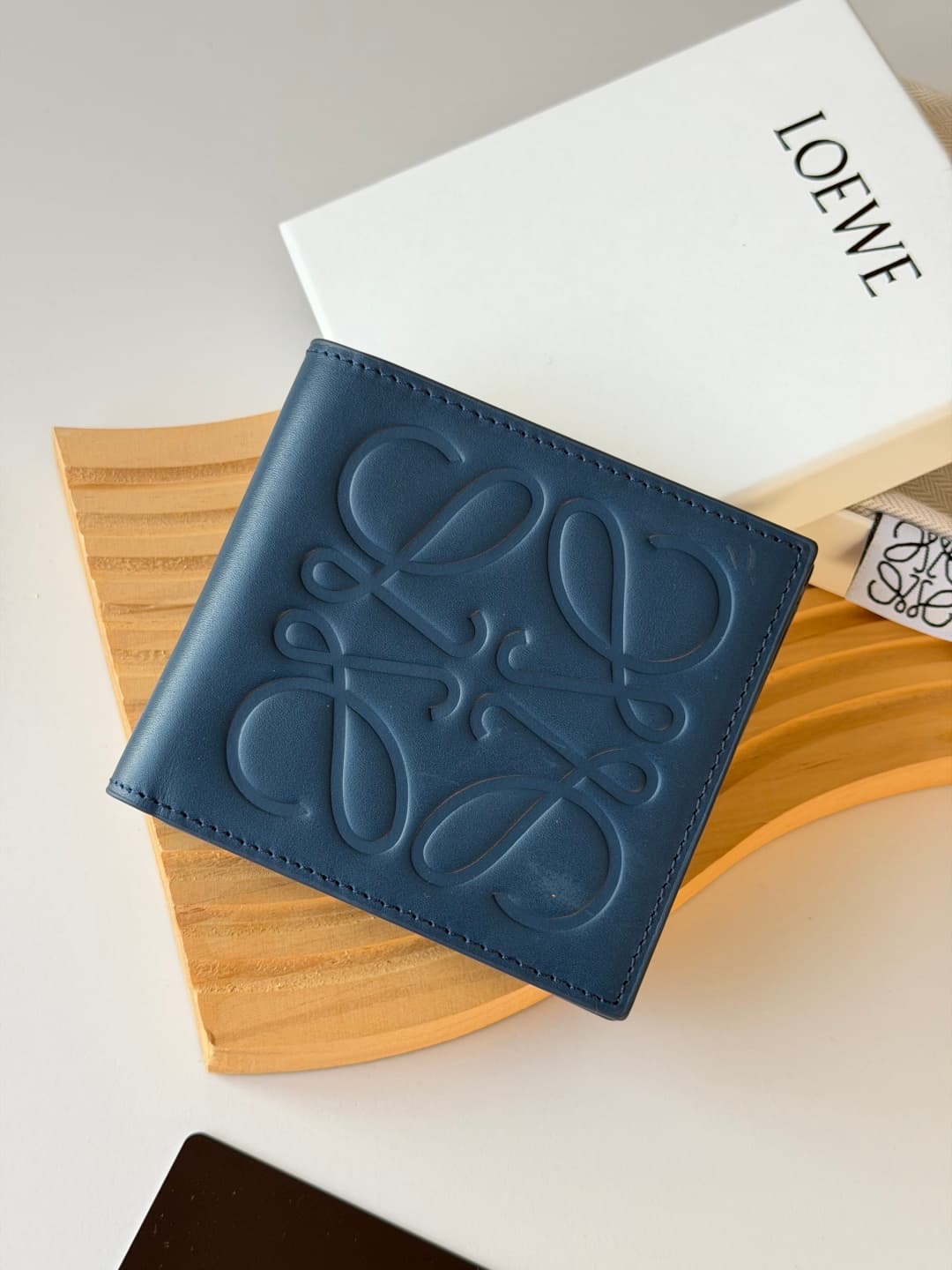 Loewe Wallet L1140