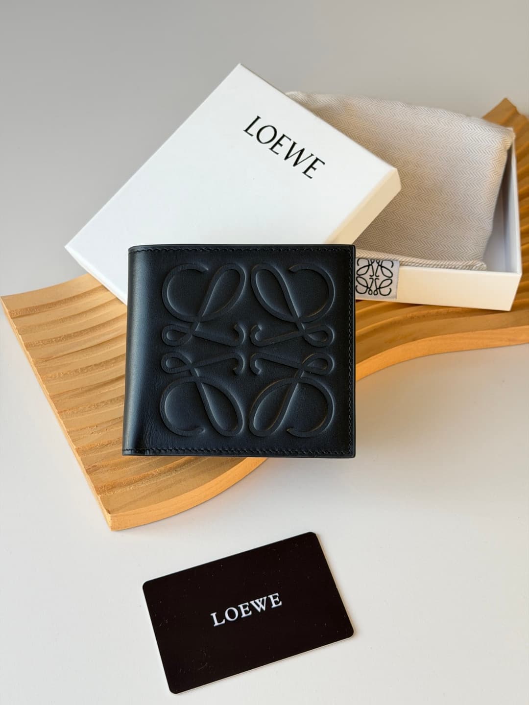 Loewe Wallet L1140