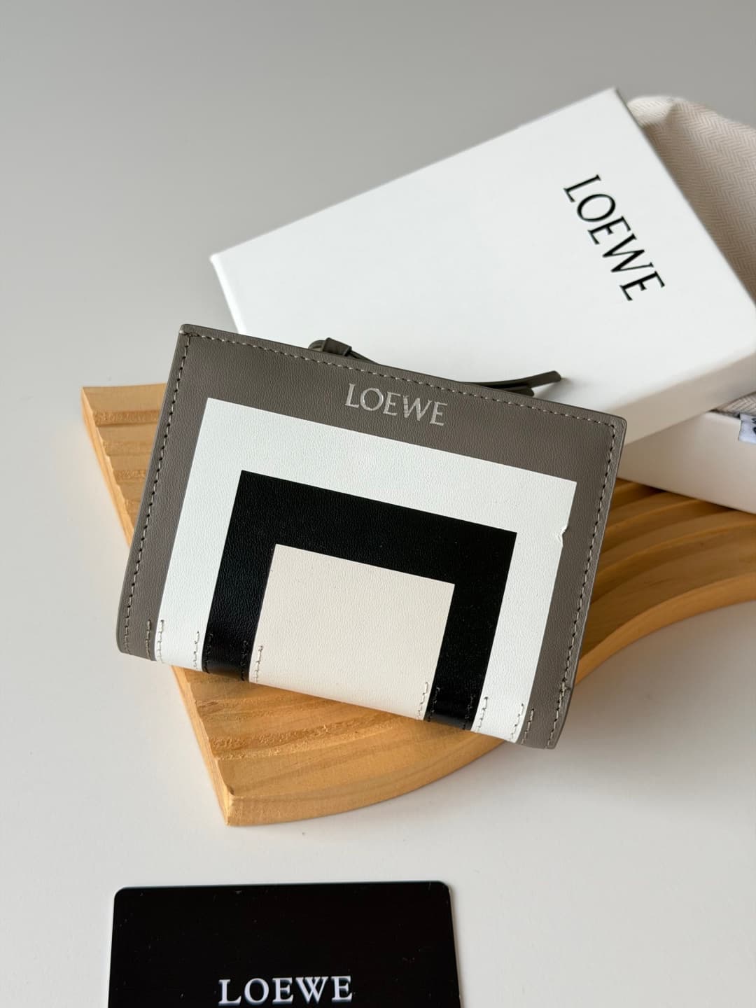 Loewe Wallet L1143