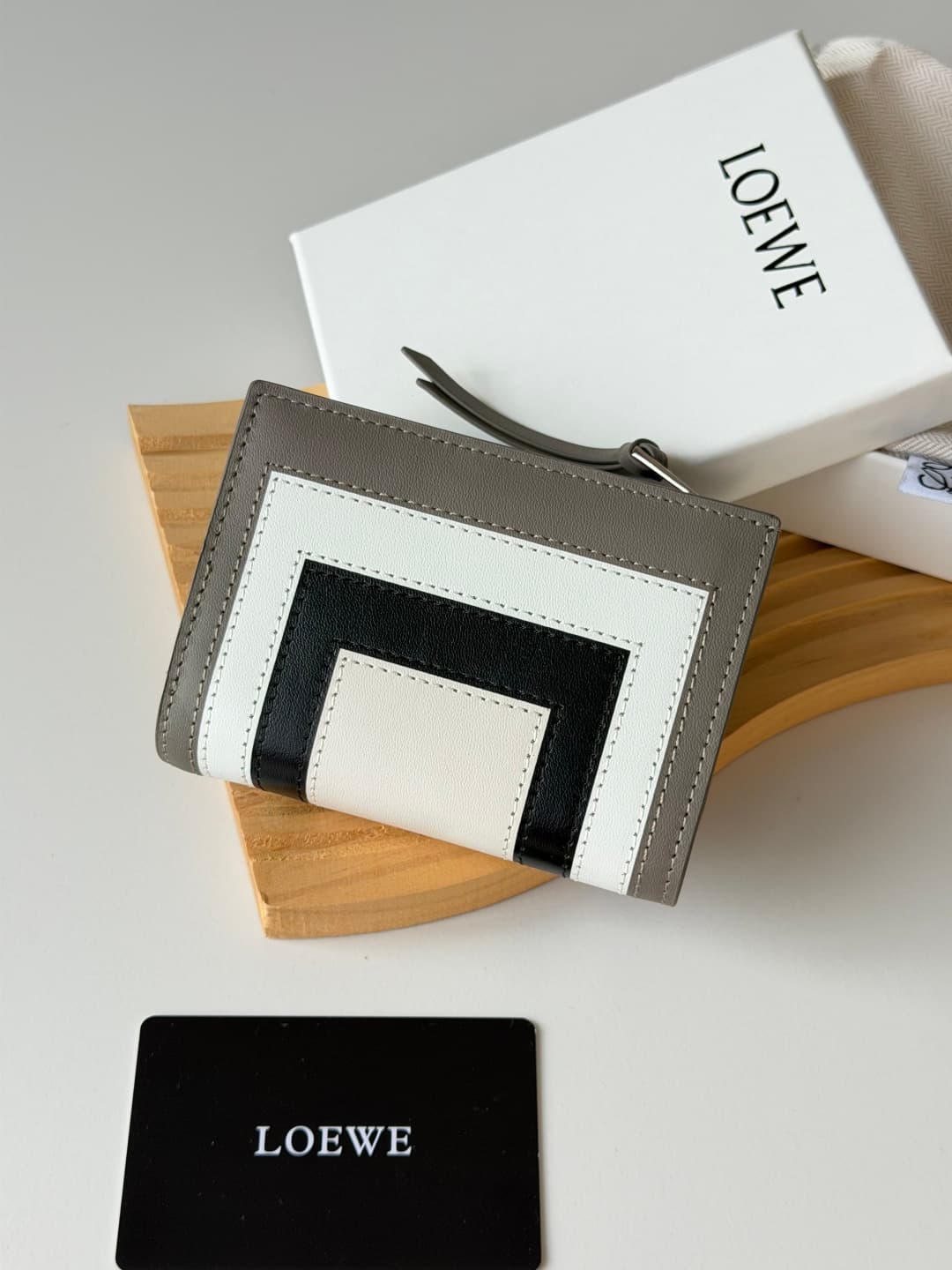 Loewe Wallet L1143