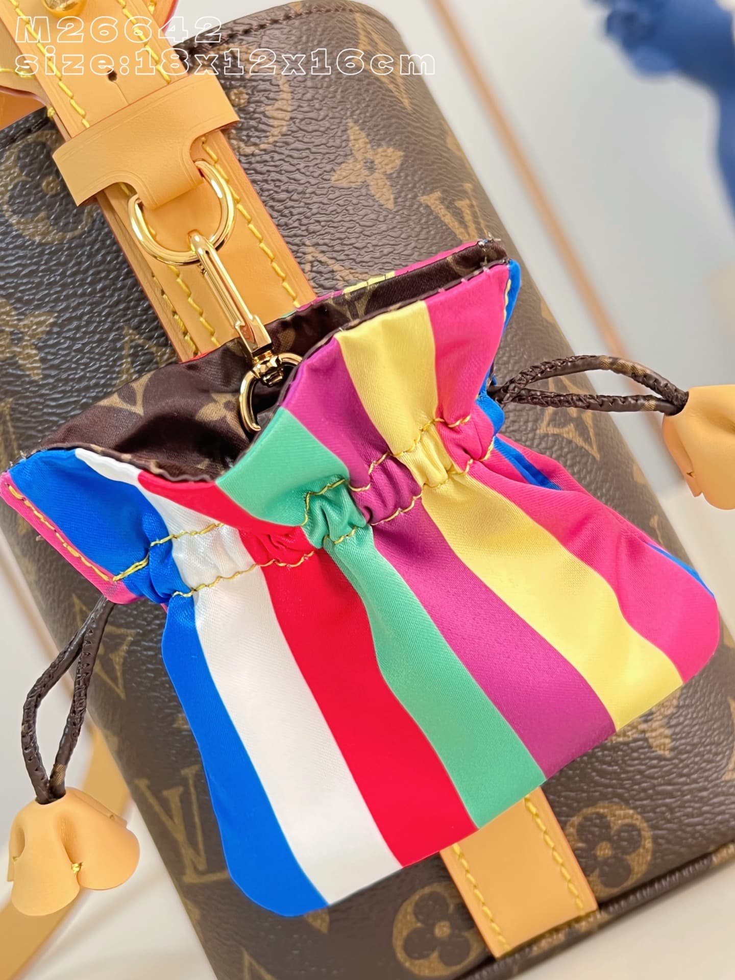 Louis Vuitton Crossbody Bag M26642