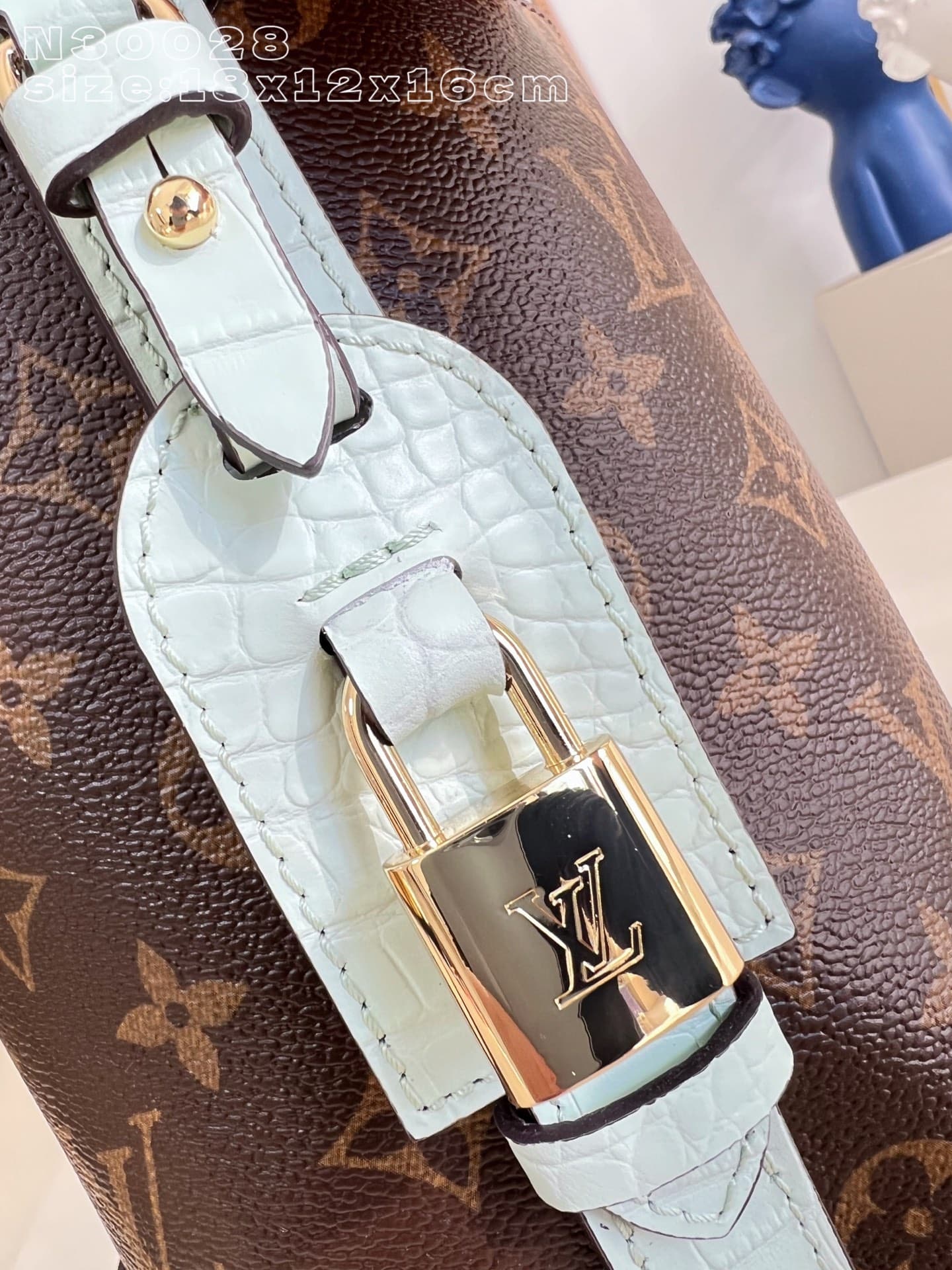 Louis Vuitton Crossbody Bag N30028