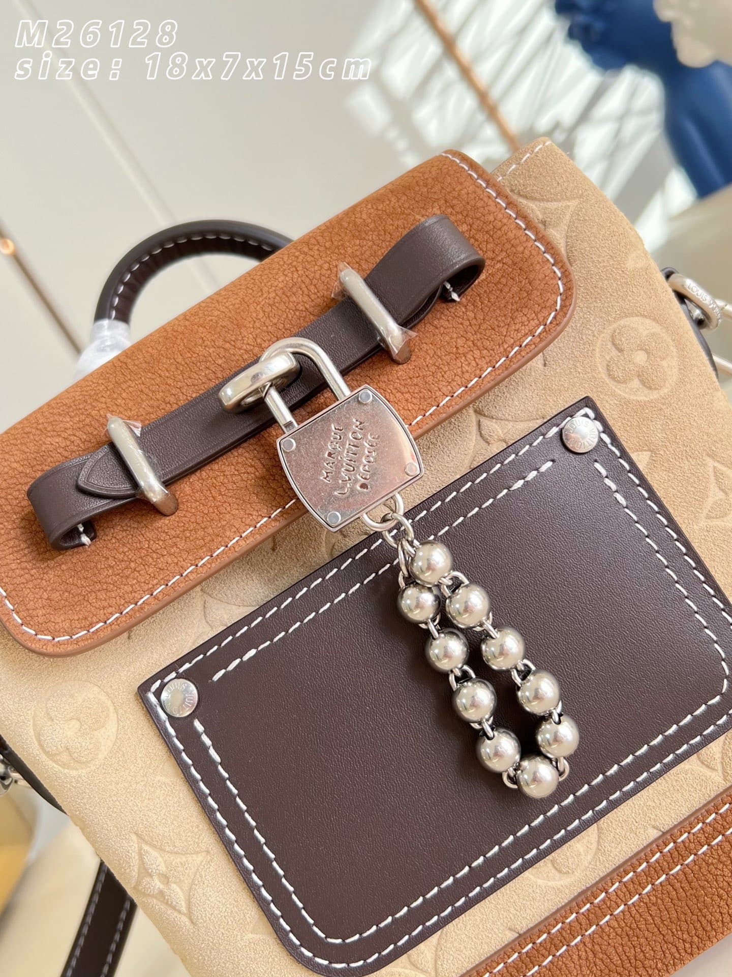 Louis Vuitton Bag M26128