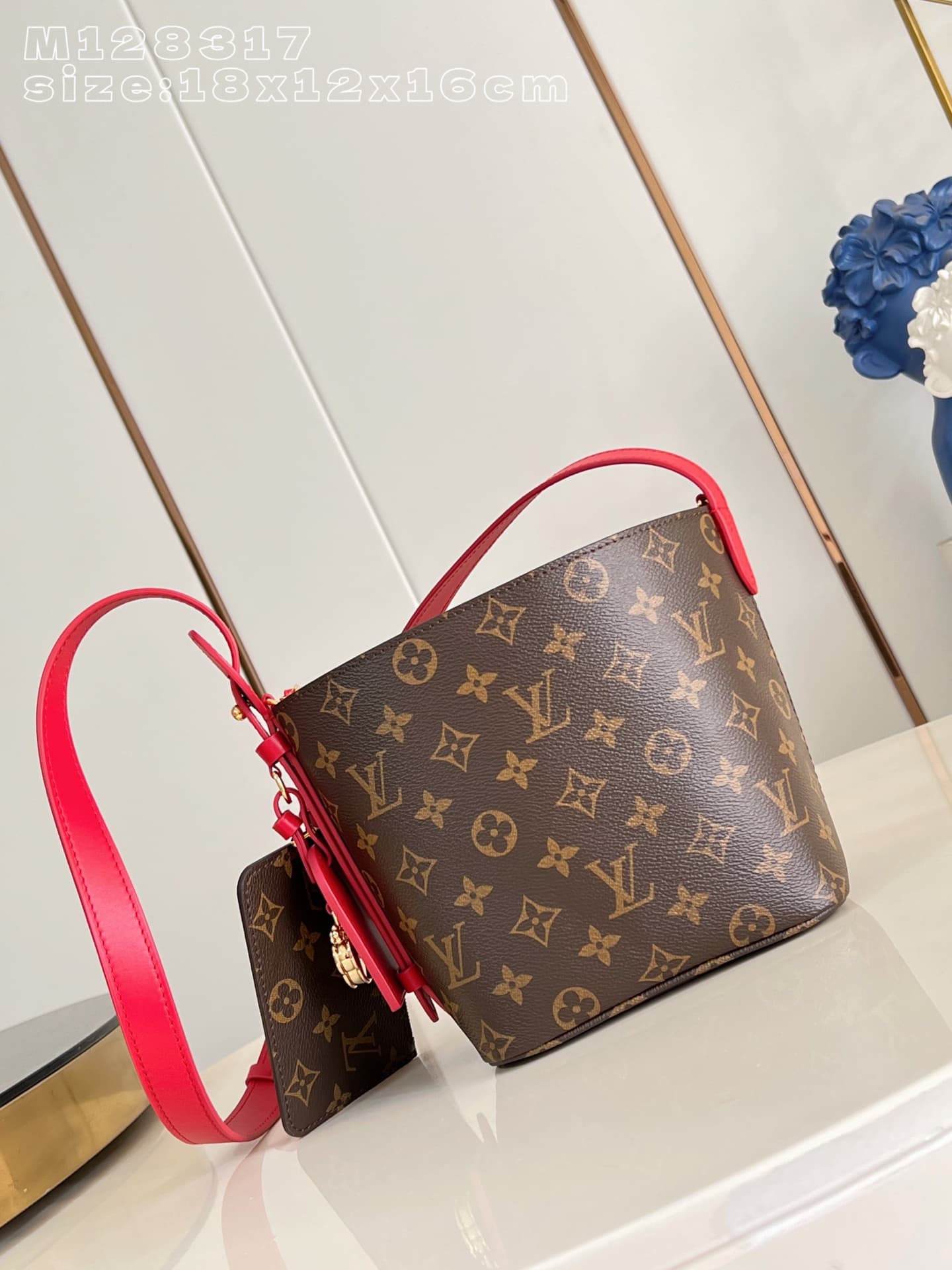 Louis Vuitton Gold Bag M28317