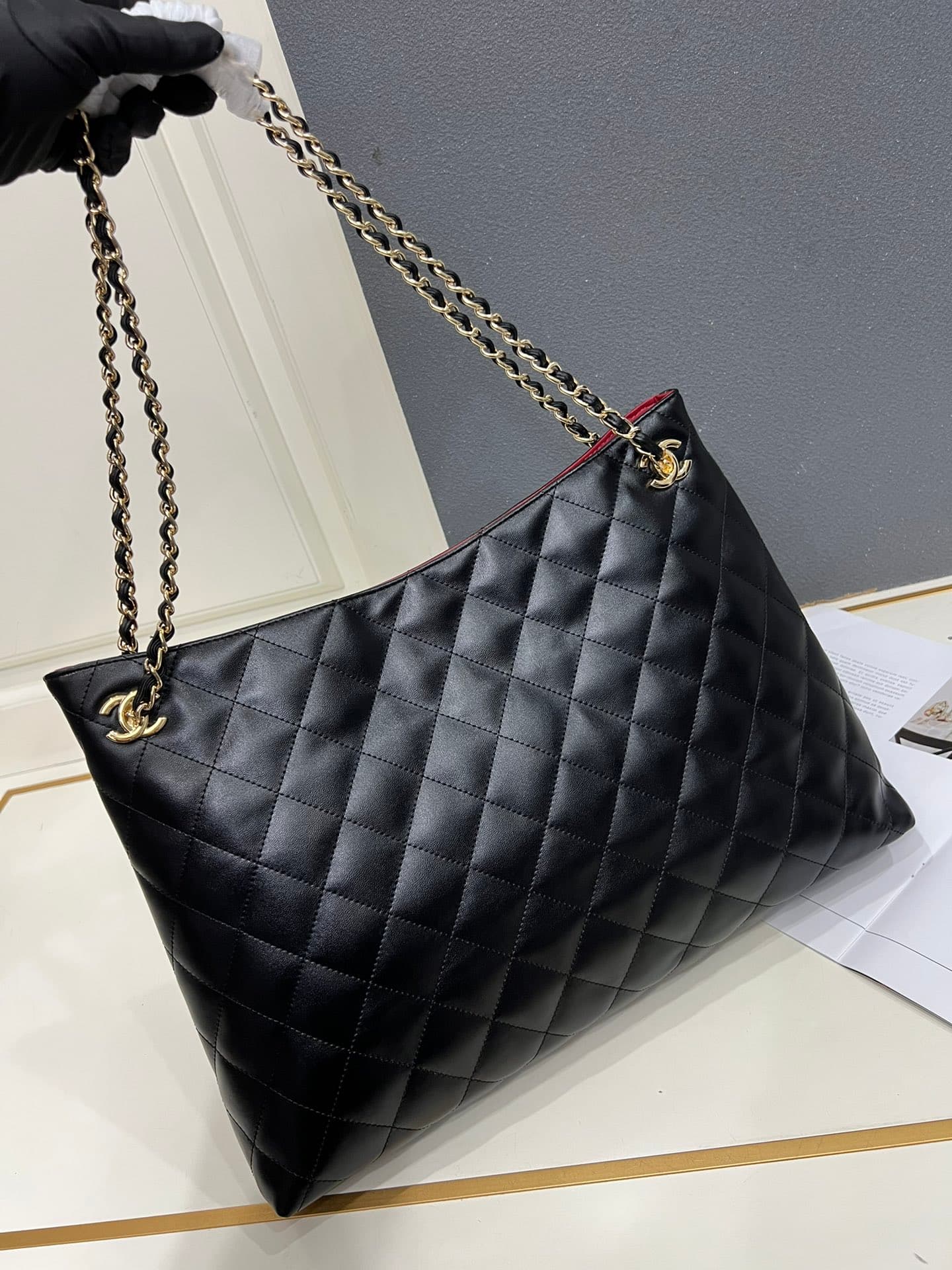 Chanel Gold Product 1S6421