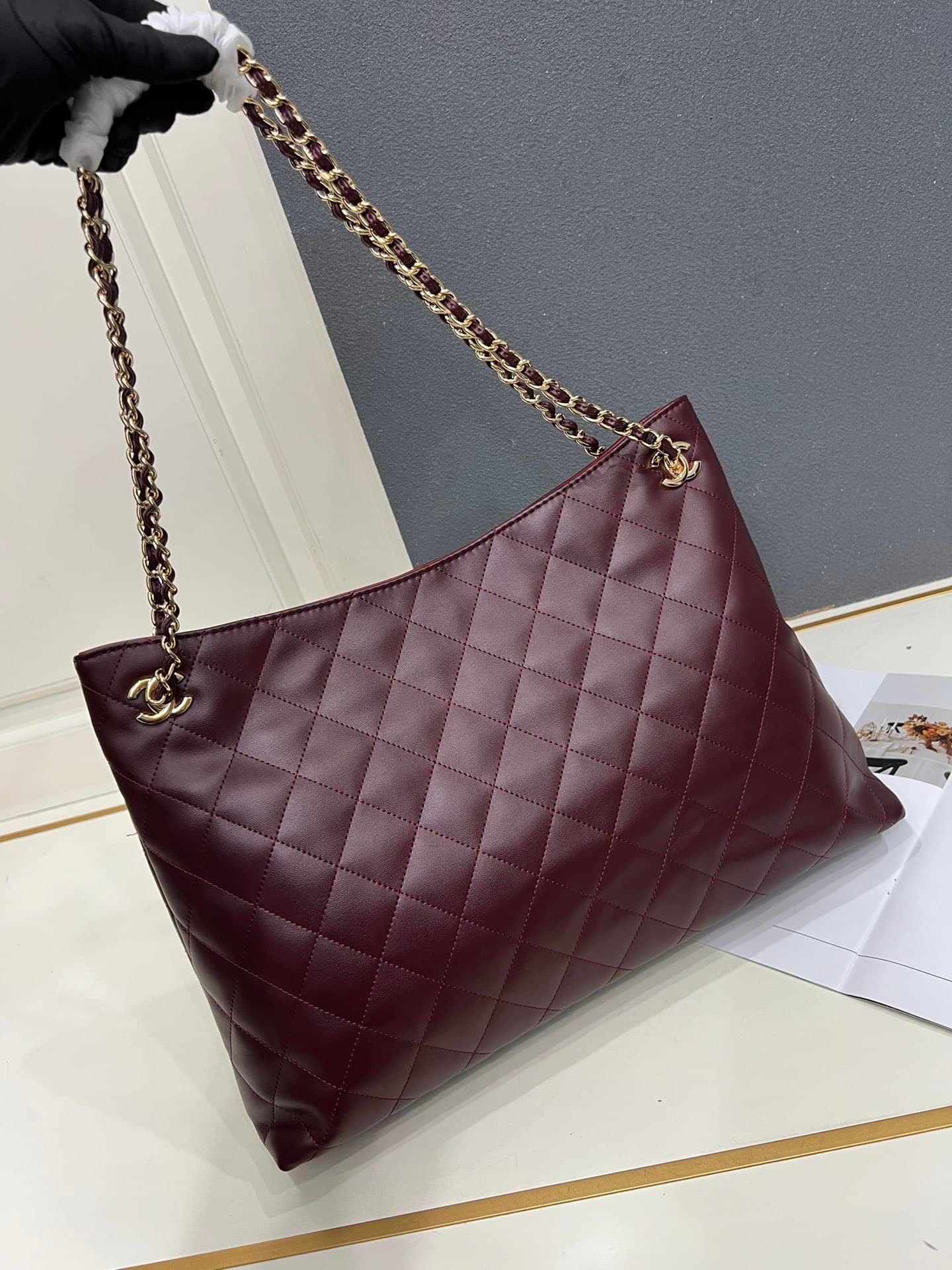 Chanel Gold Product 1S6421