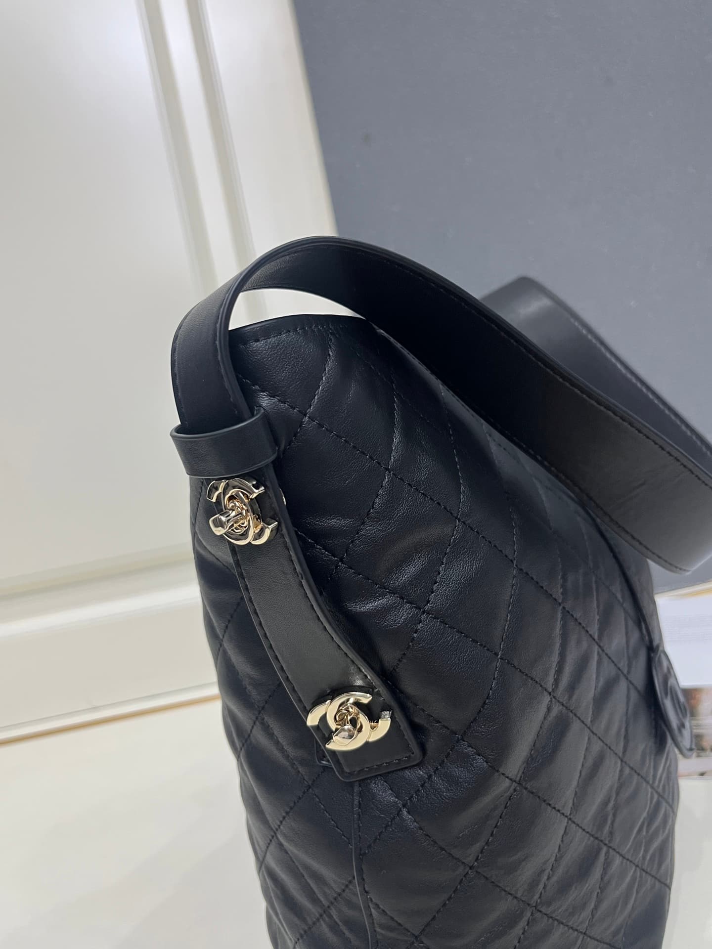 Chanel Gold Crossbody Bag 1A036
