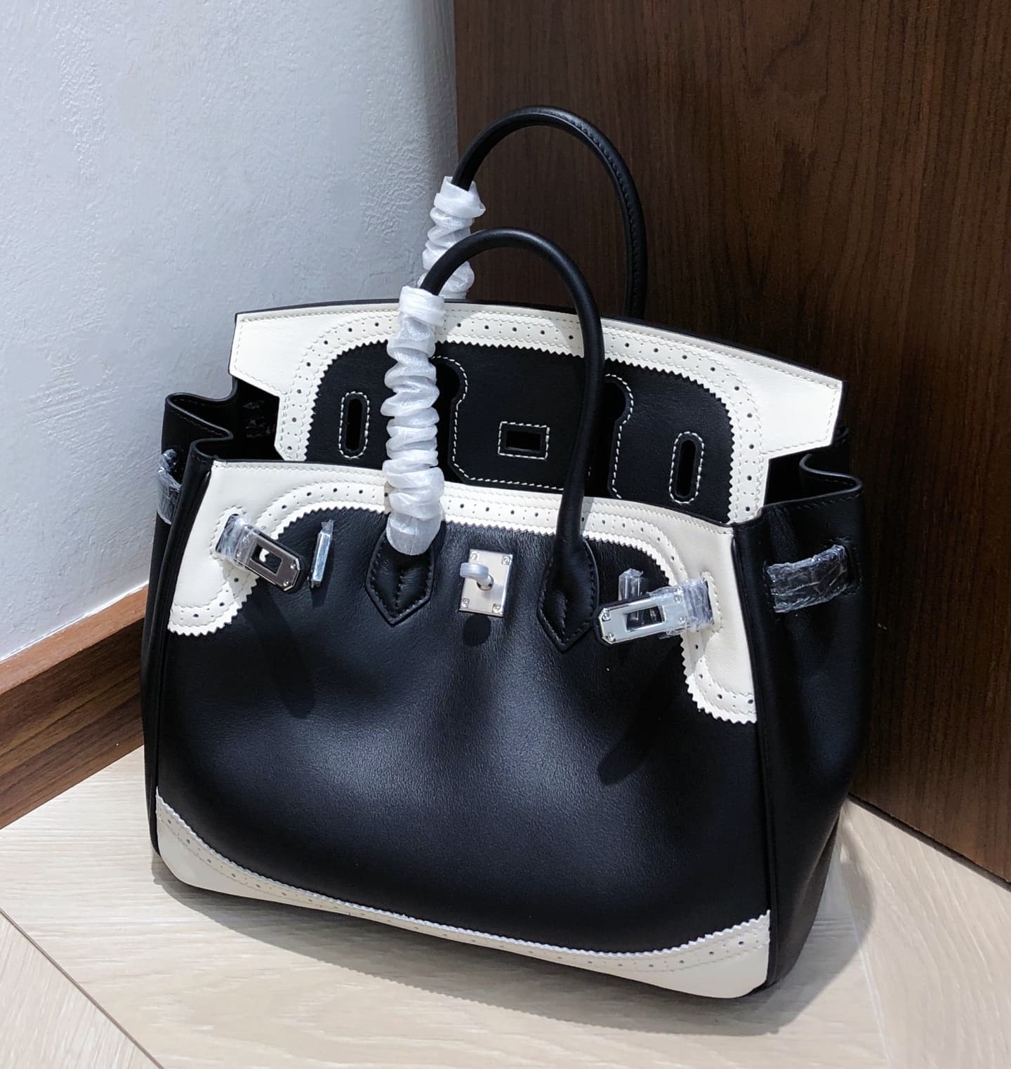 Hermes Black Product