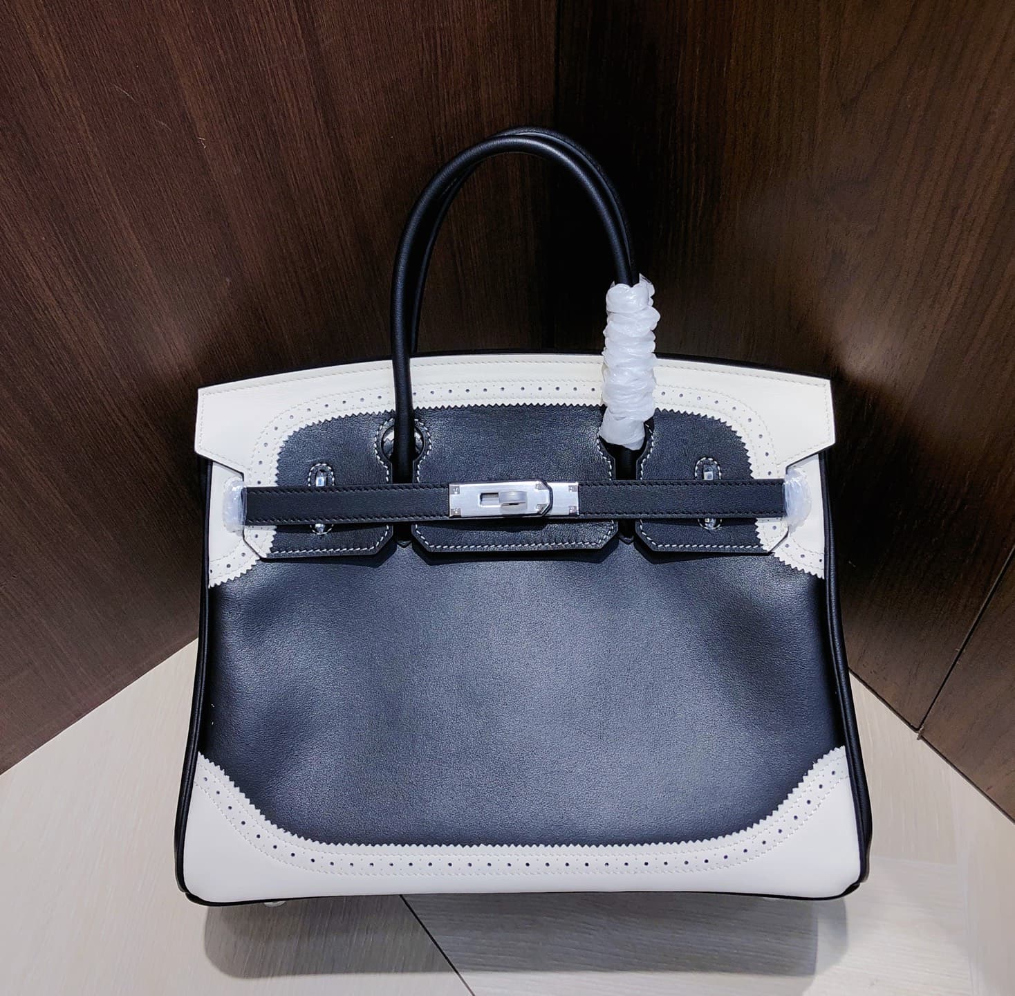 Hermes Black Product