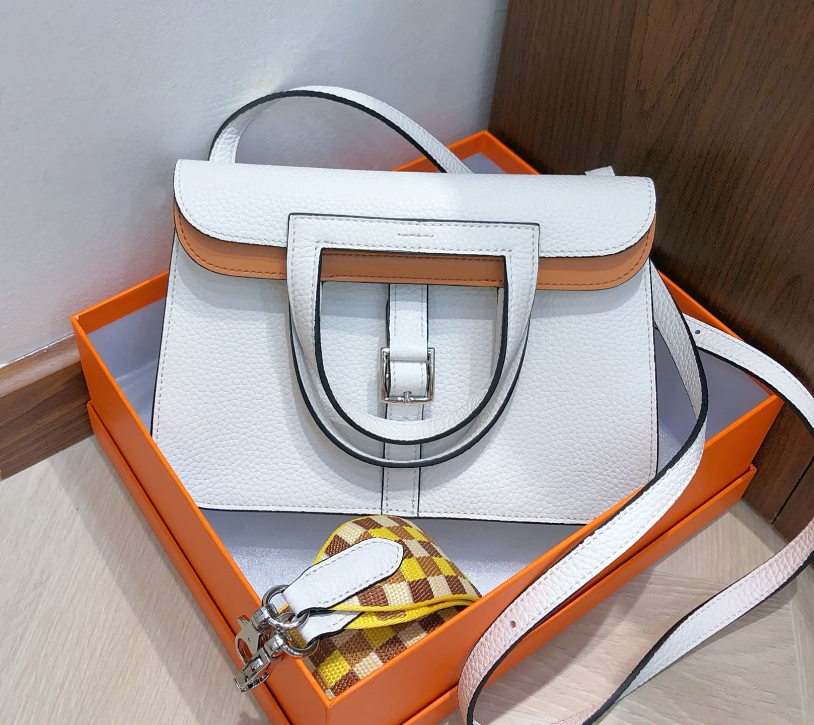 Hermes White Product