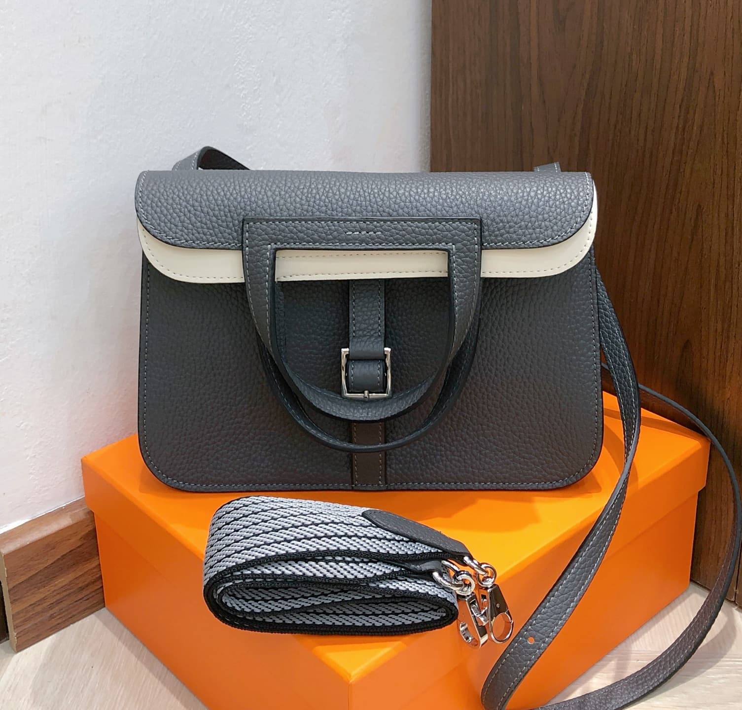 Hermes White Product