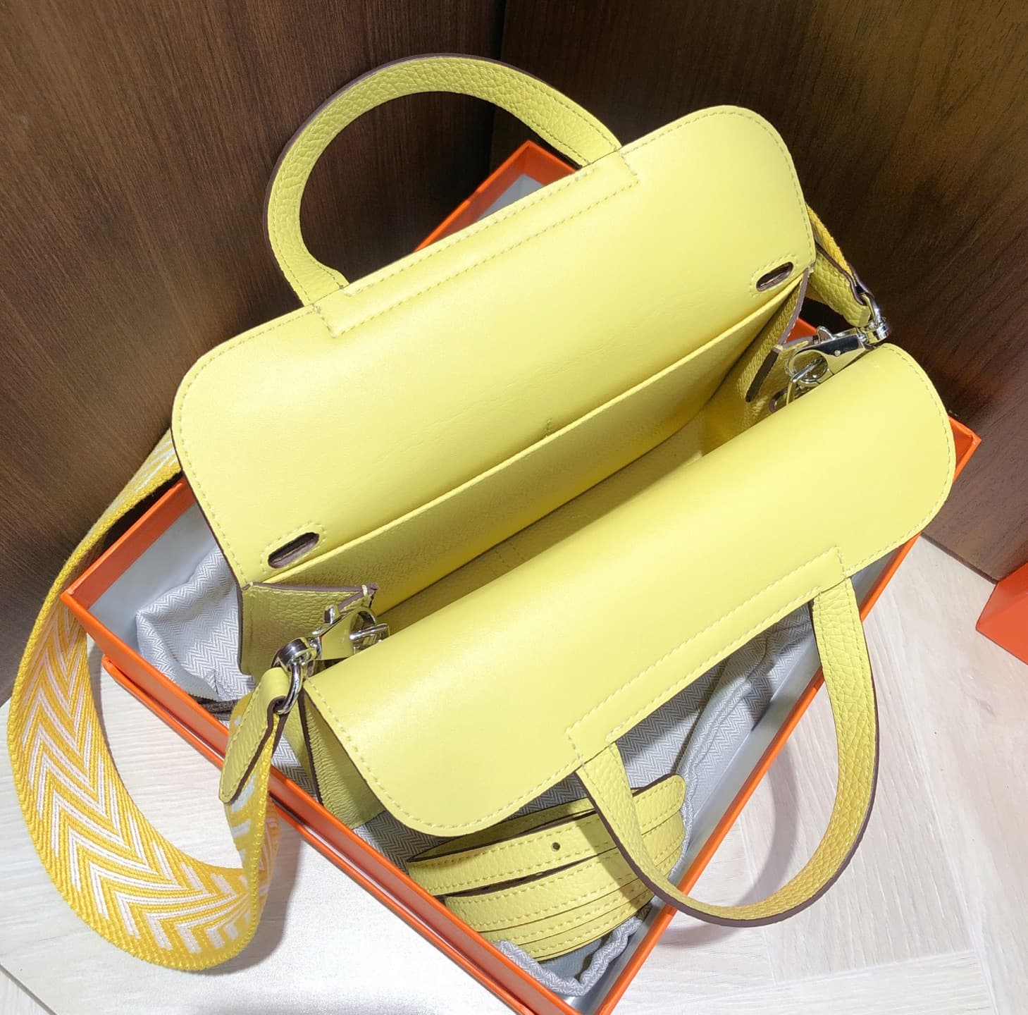 Hermes White Product