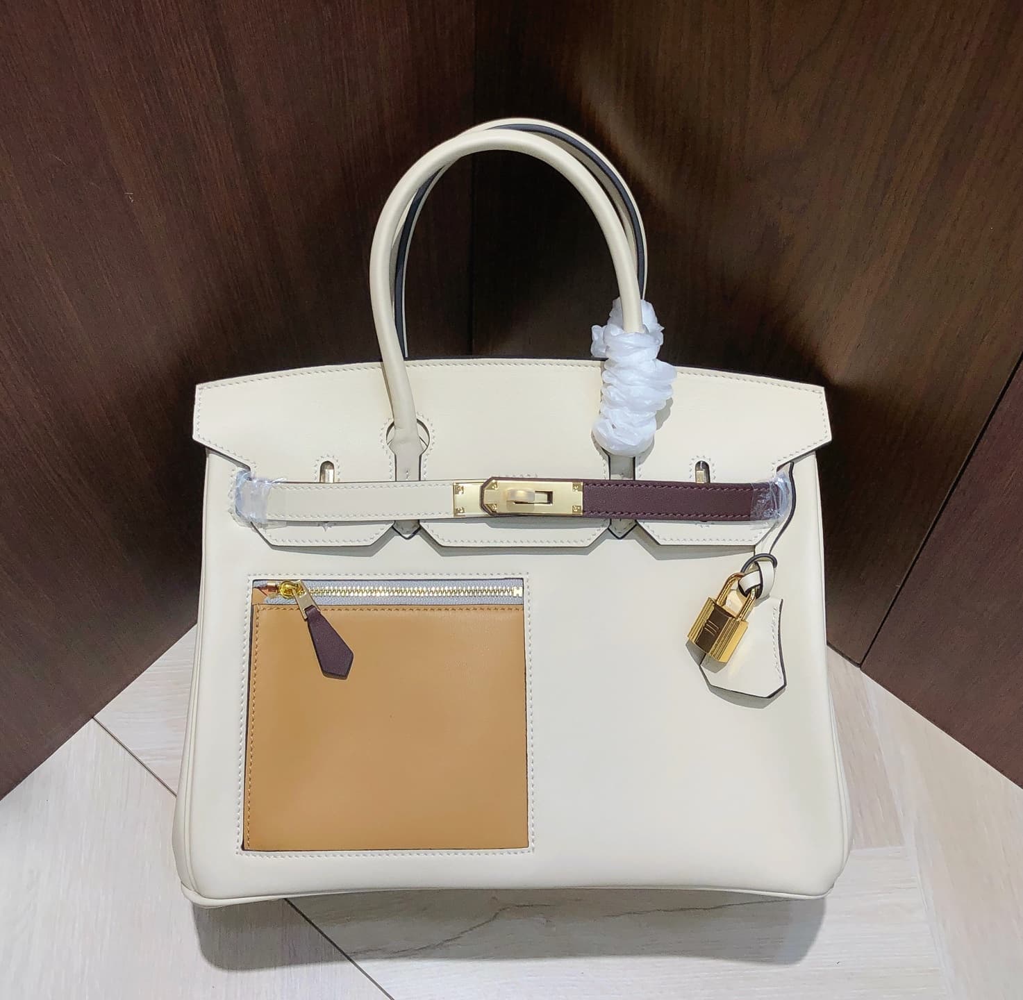 Hermes White Product