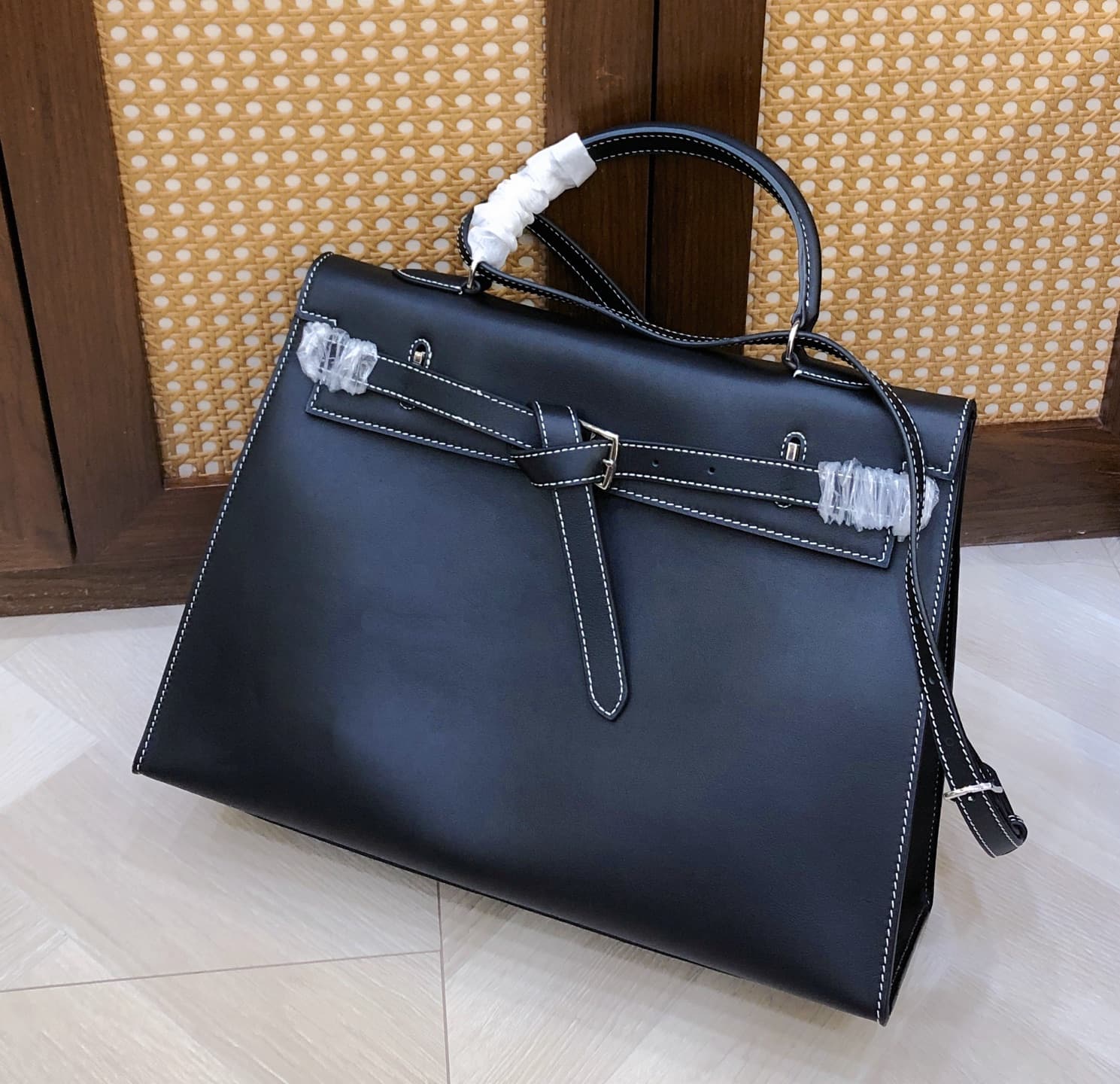 Hermes Black Product