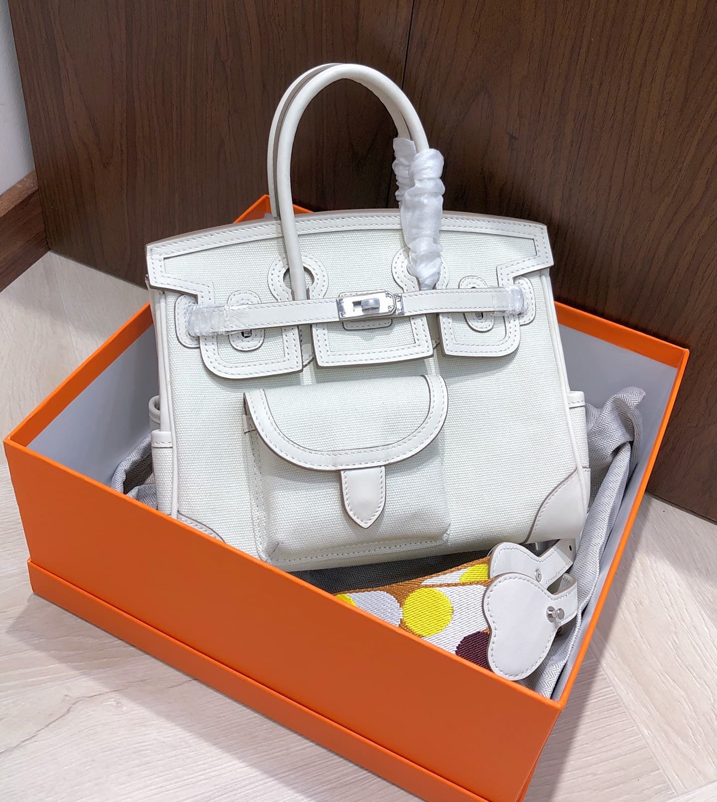 Hermes White Product