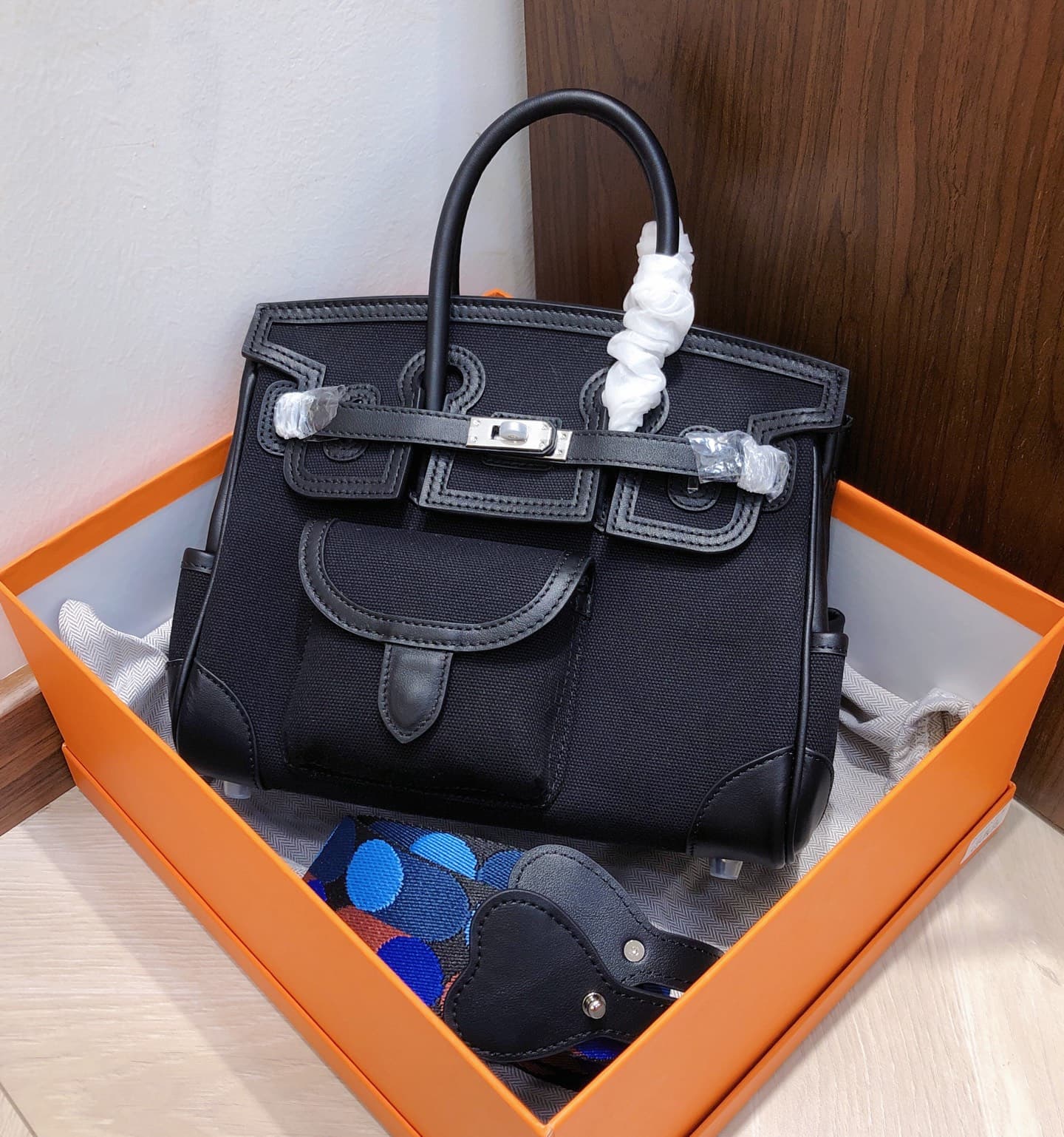 Hermes Black Product