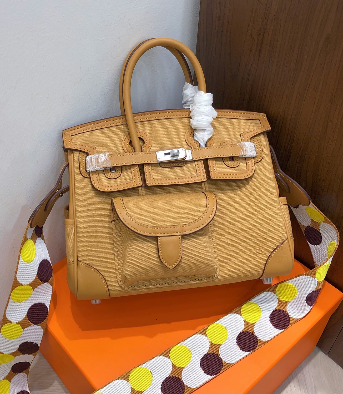 Hermes White Product