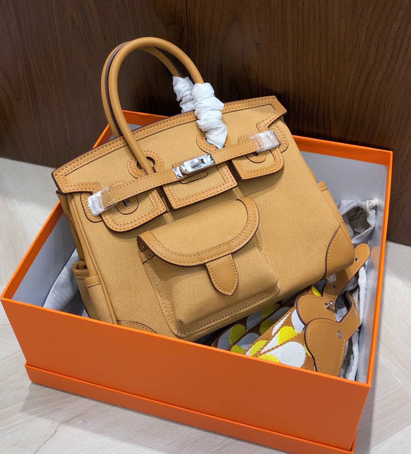 Hermes White Product