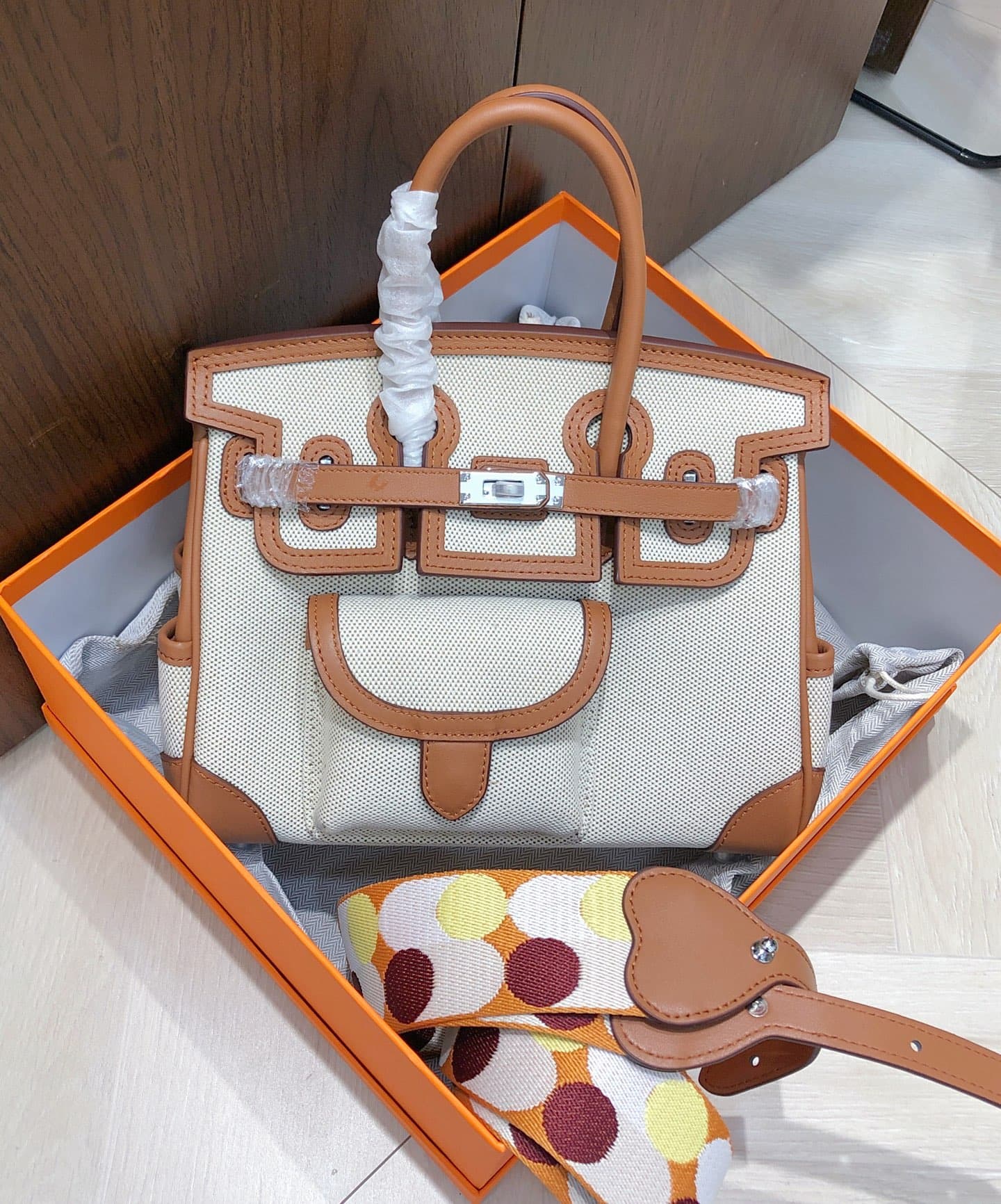 Hermes White Accessory