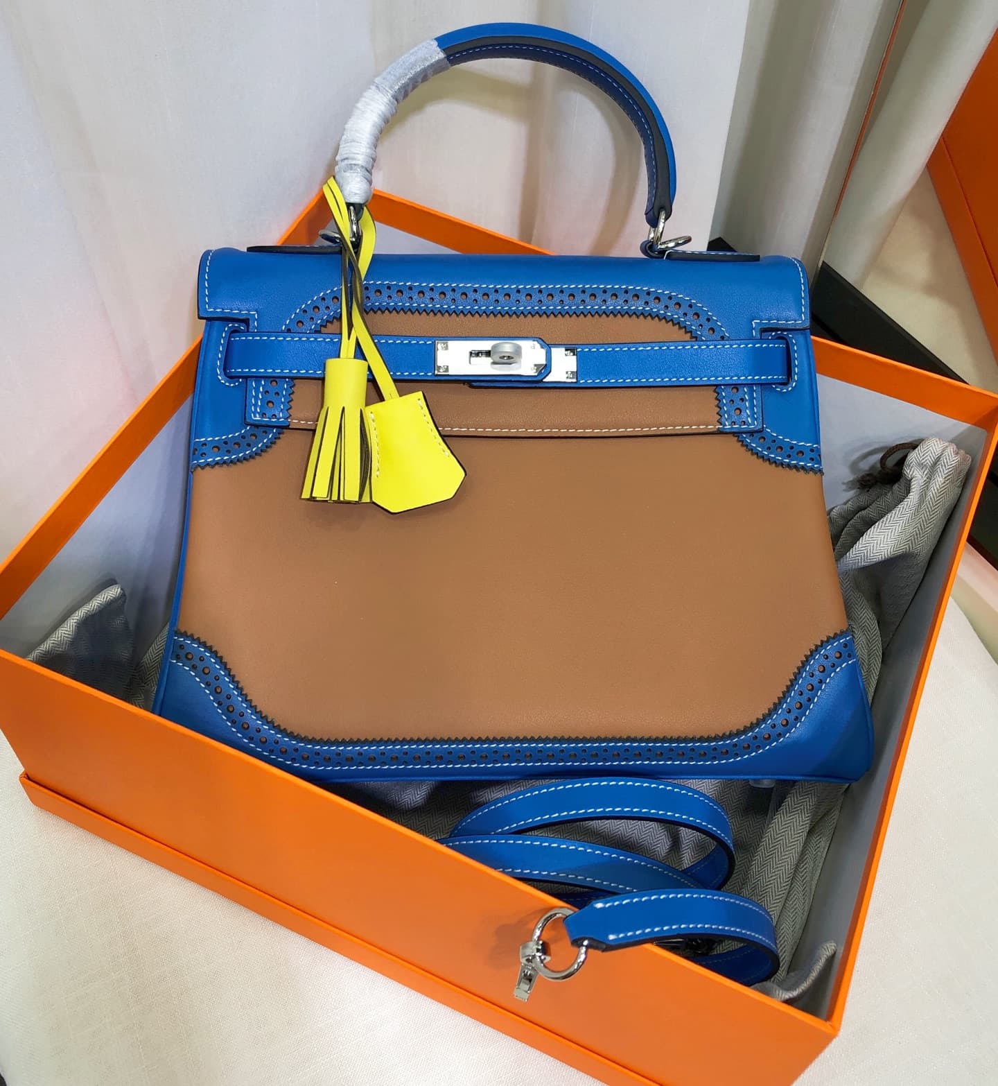 Hermes White Product