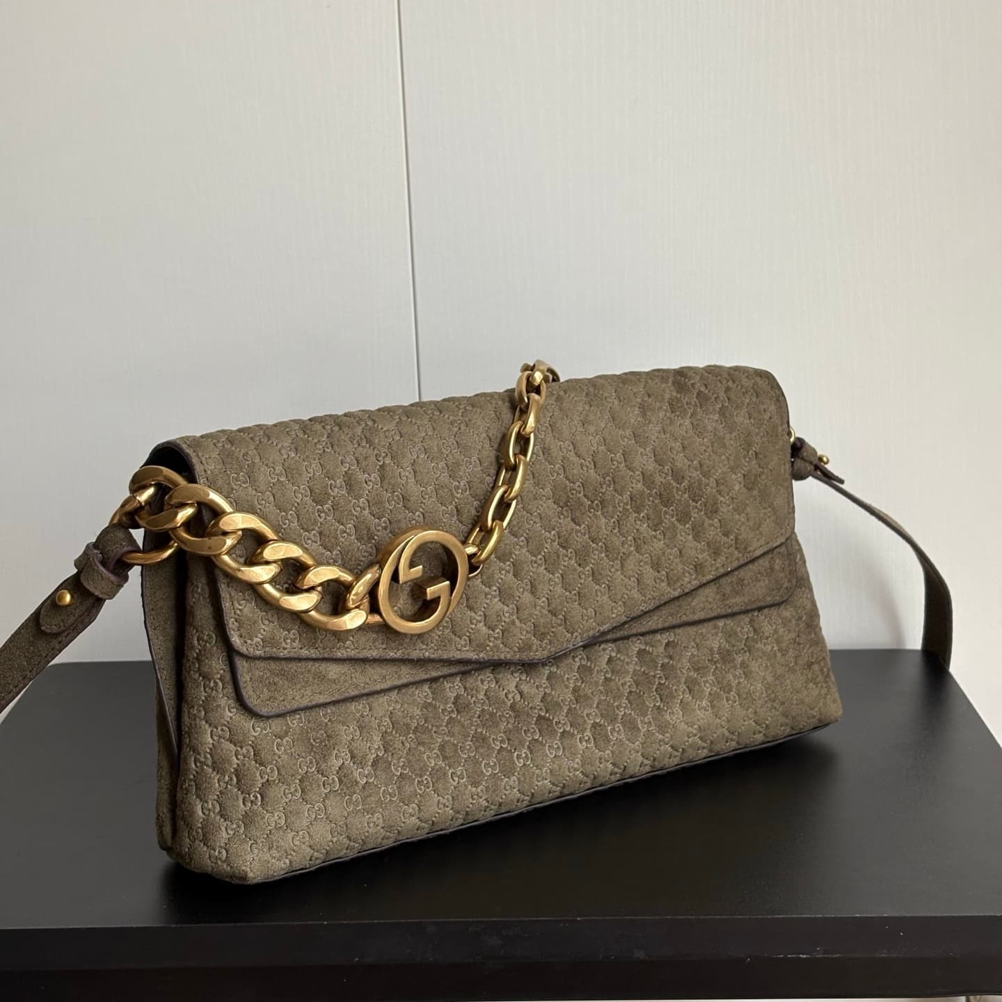 Gucci Product 857622