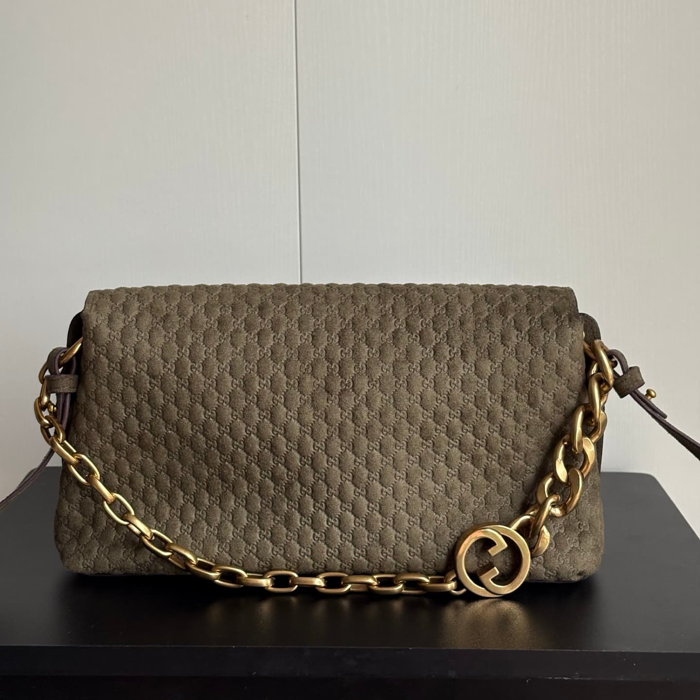 Gucci Product 857622