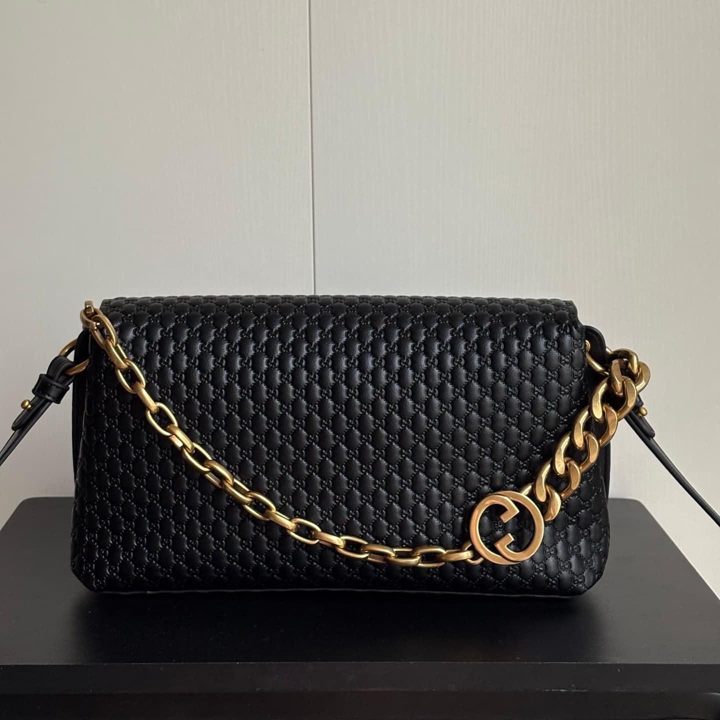 Gucci Product 857622