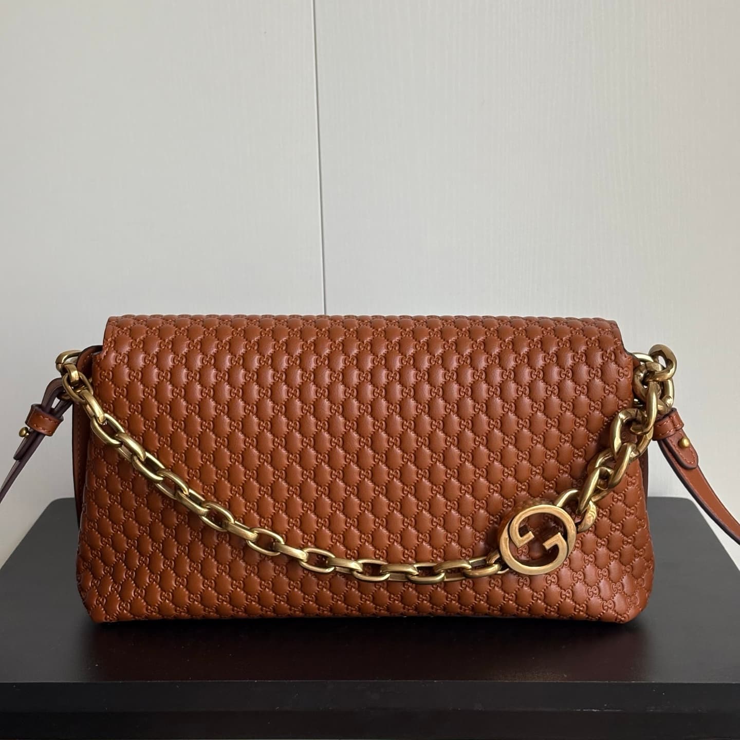 Gucci Product 857622