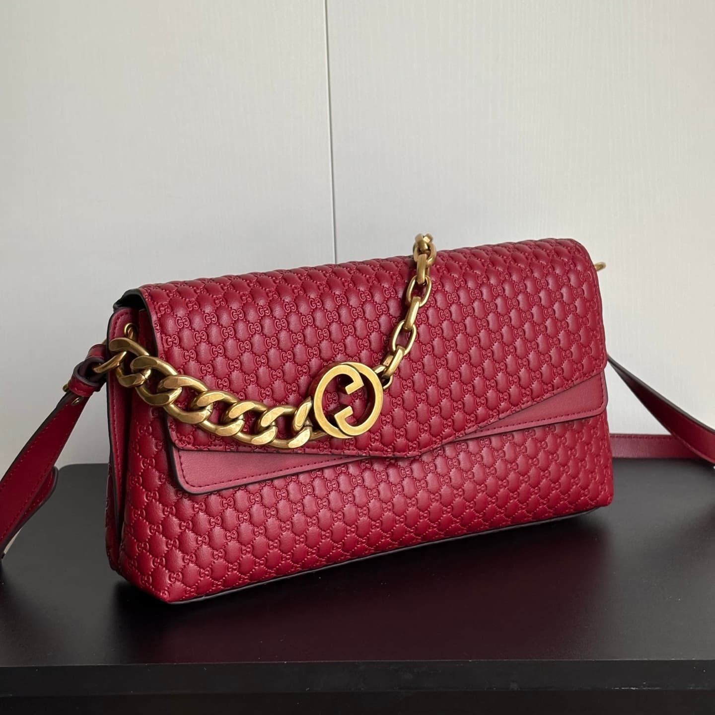 Gucci Product 857622