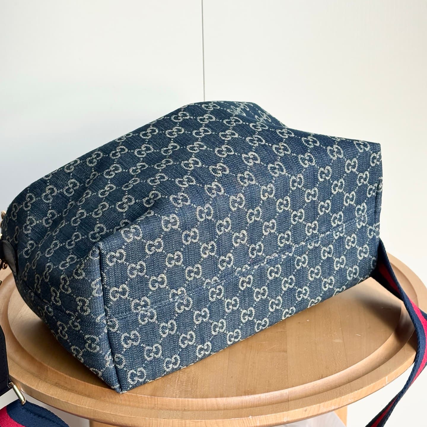 Gucci Product 866938