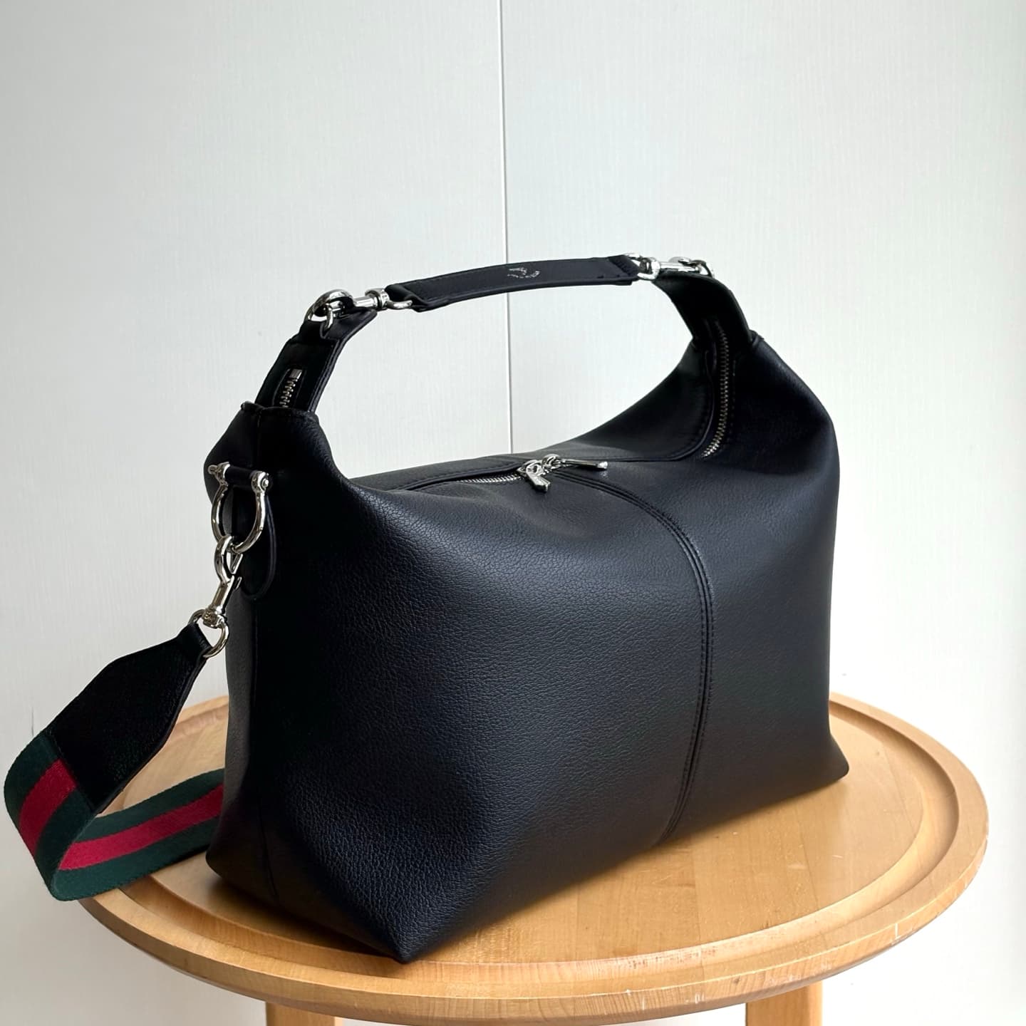 Gucci Product 866938