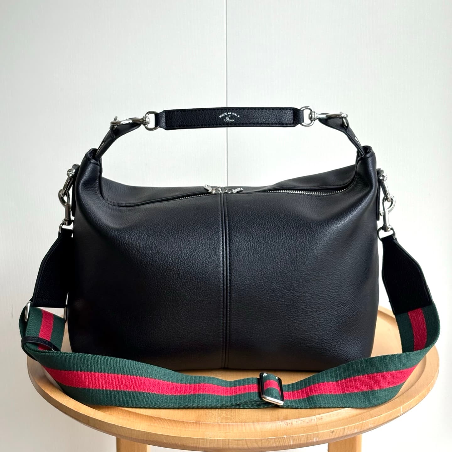 Gucci Product 866938