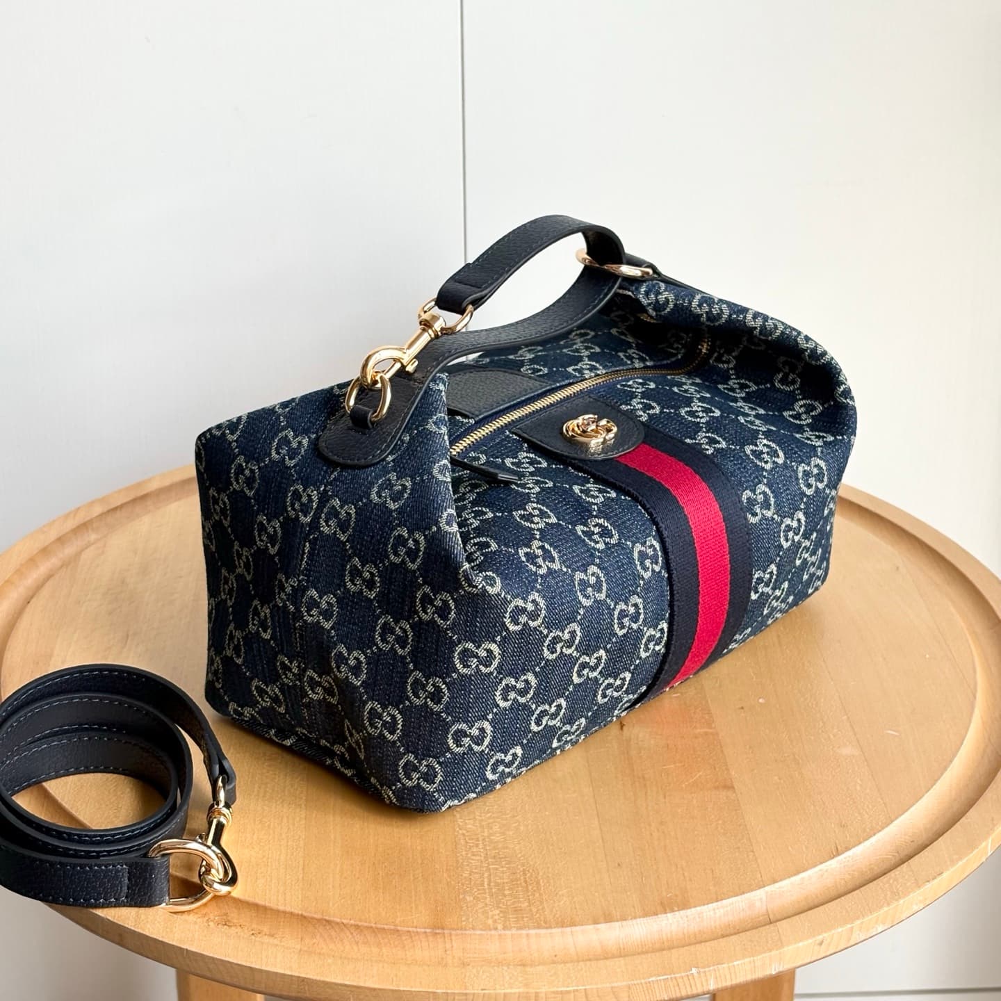 Gucci Blue Product 857799