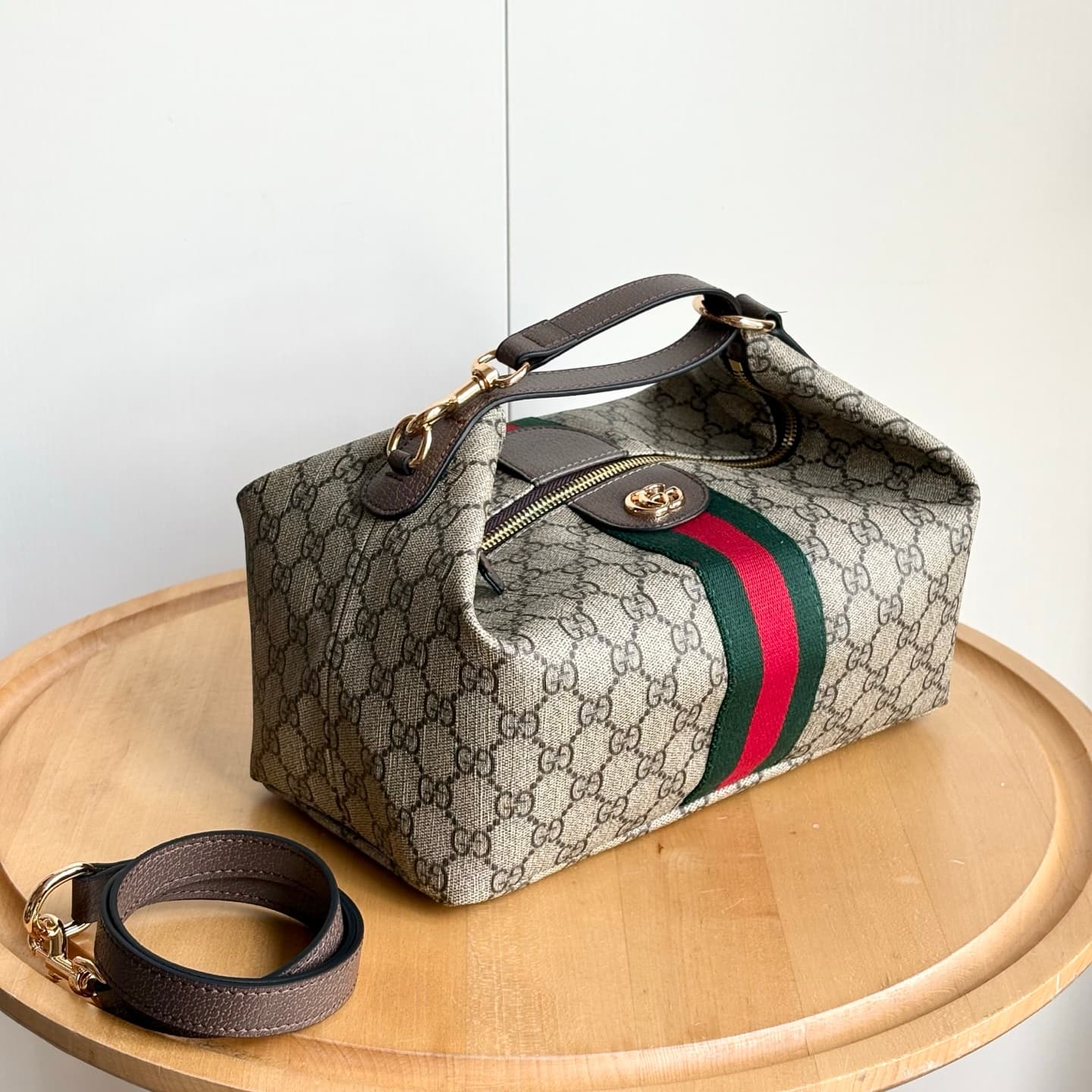 Gucci Brown Product 857799