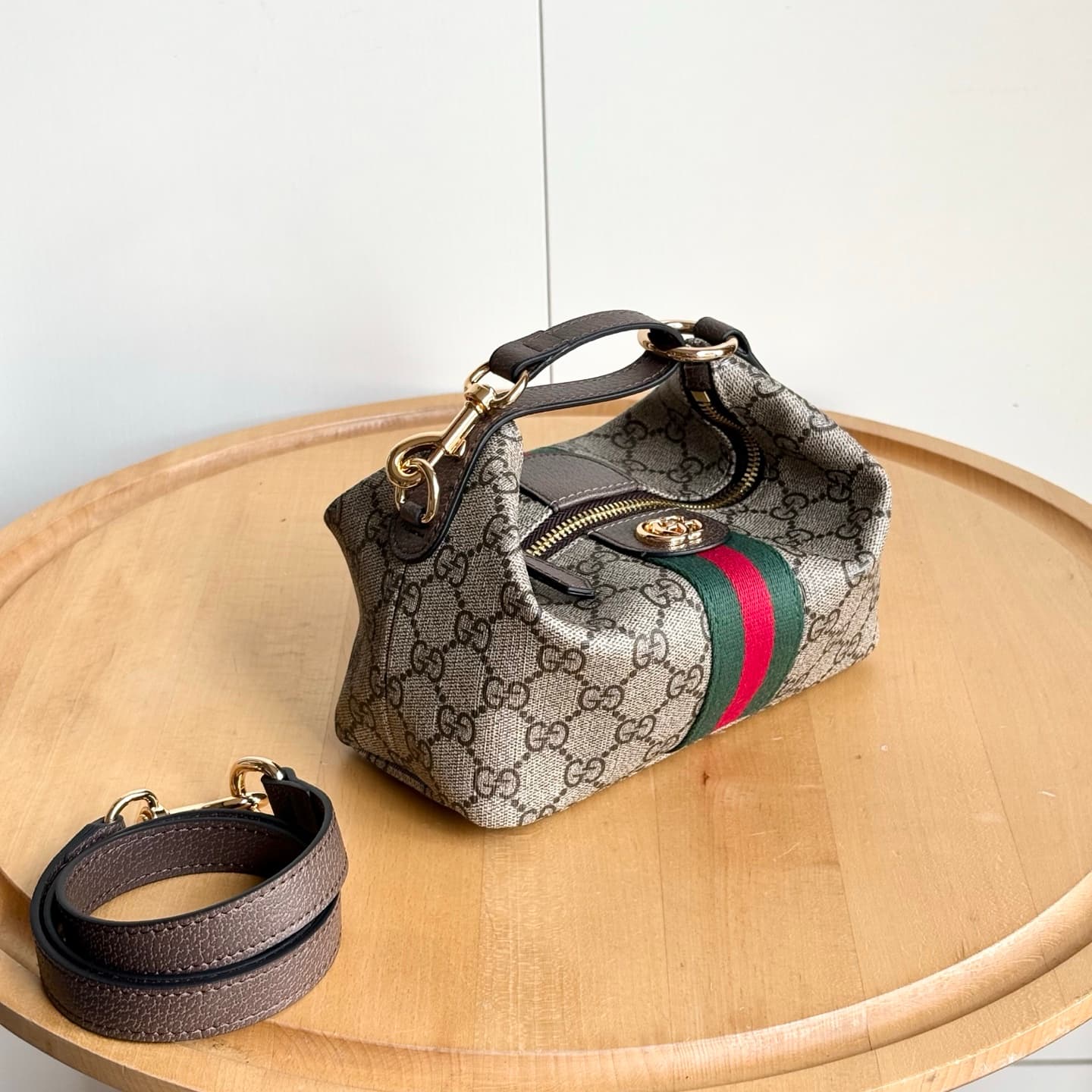 Gucci Brown Product 861775