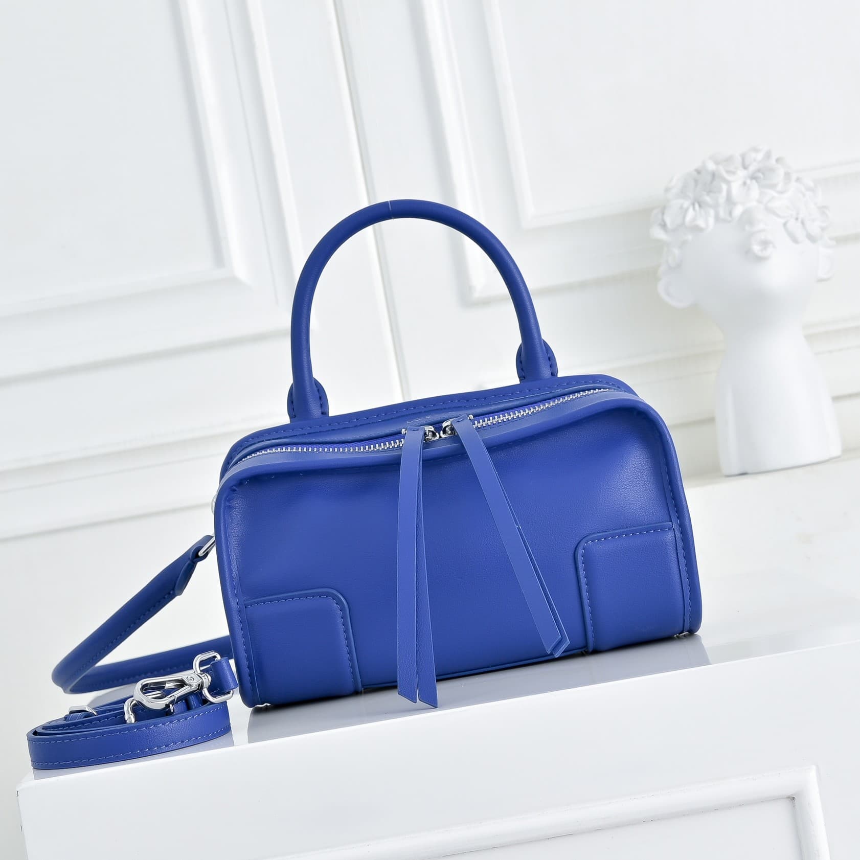 Loewe White Bag 9155