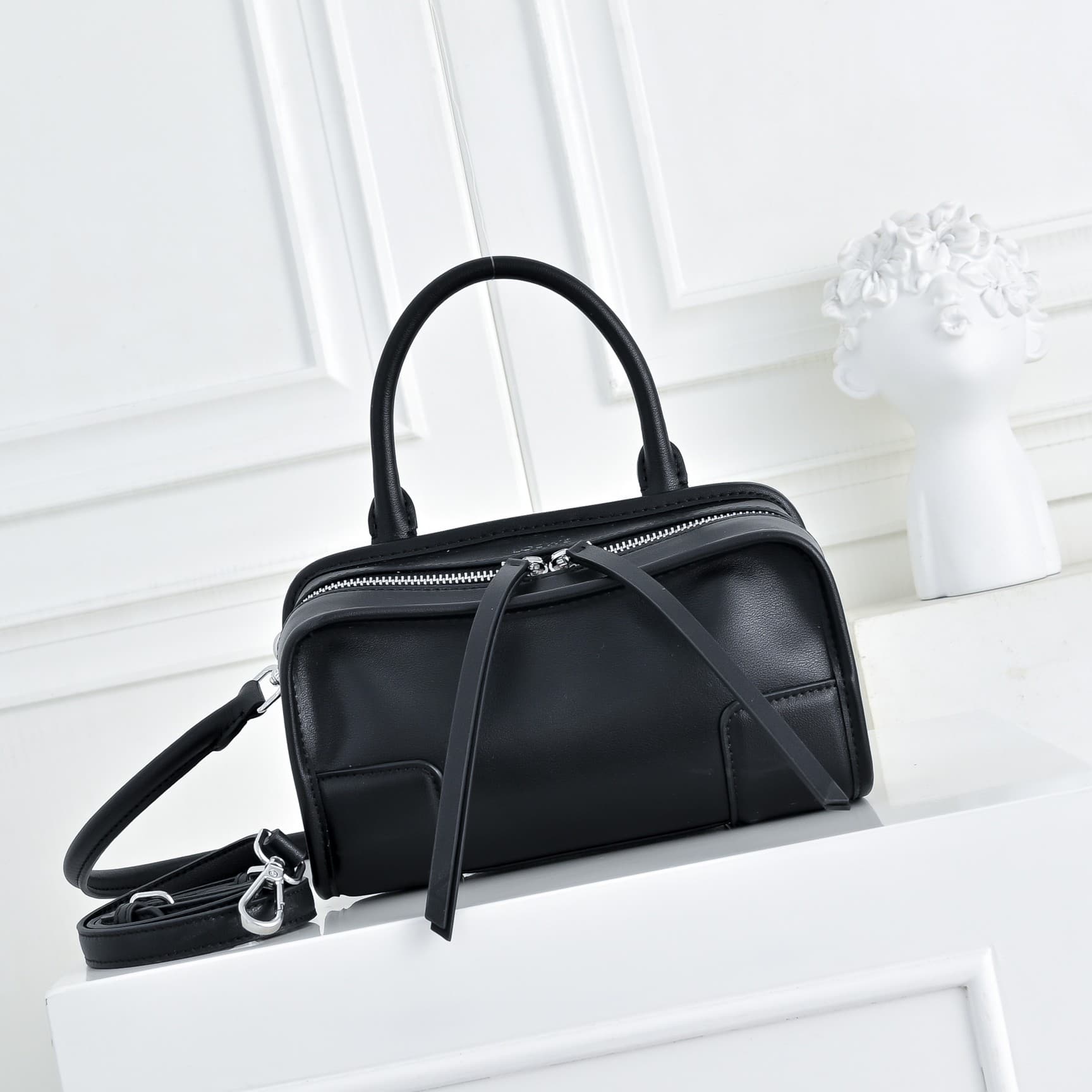 Loewe Black Bag 9155