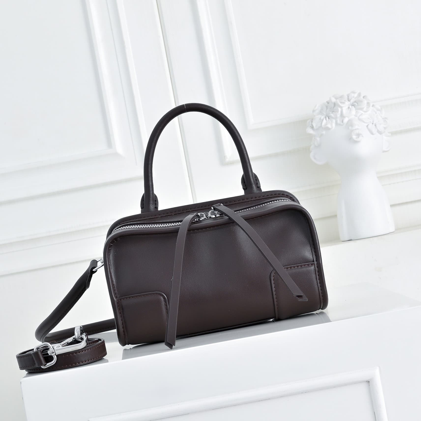 Loewe White Bag 9155