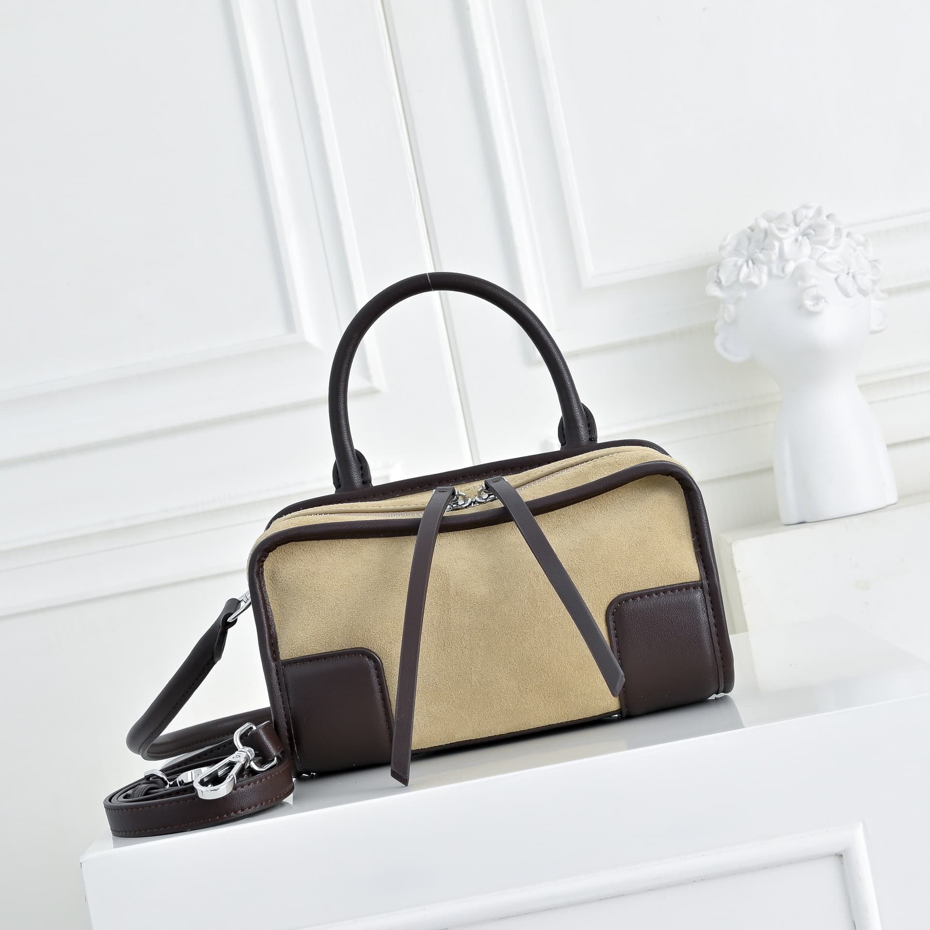 Loewe White Bag 9155
