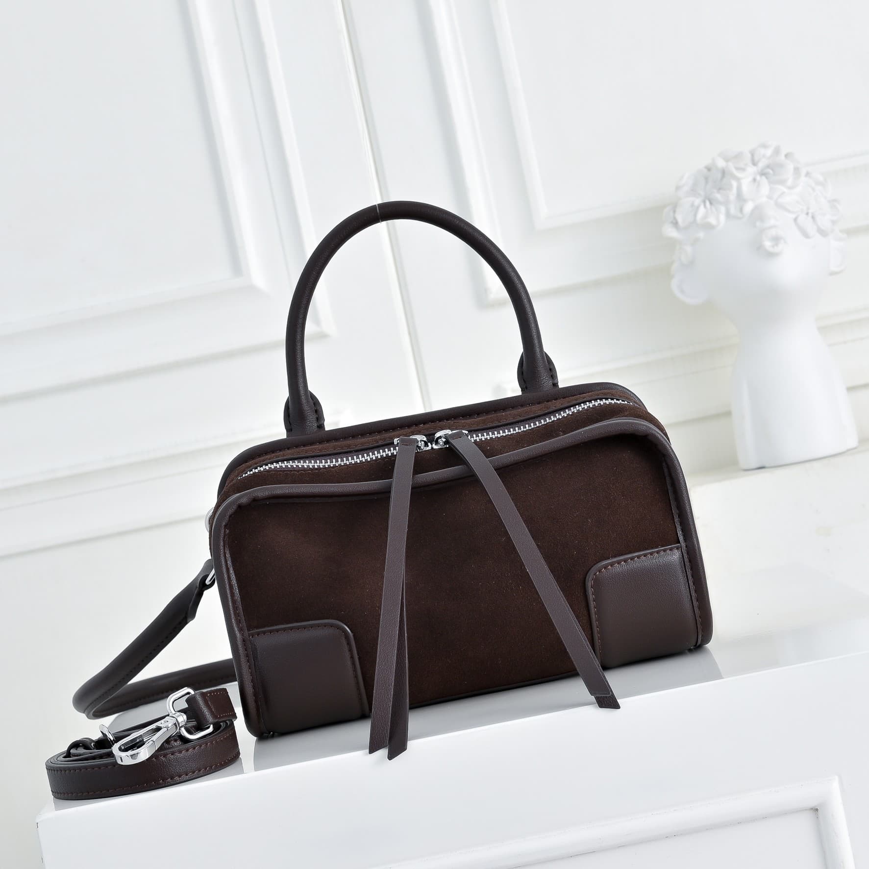 Loewe White Bag 9155