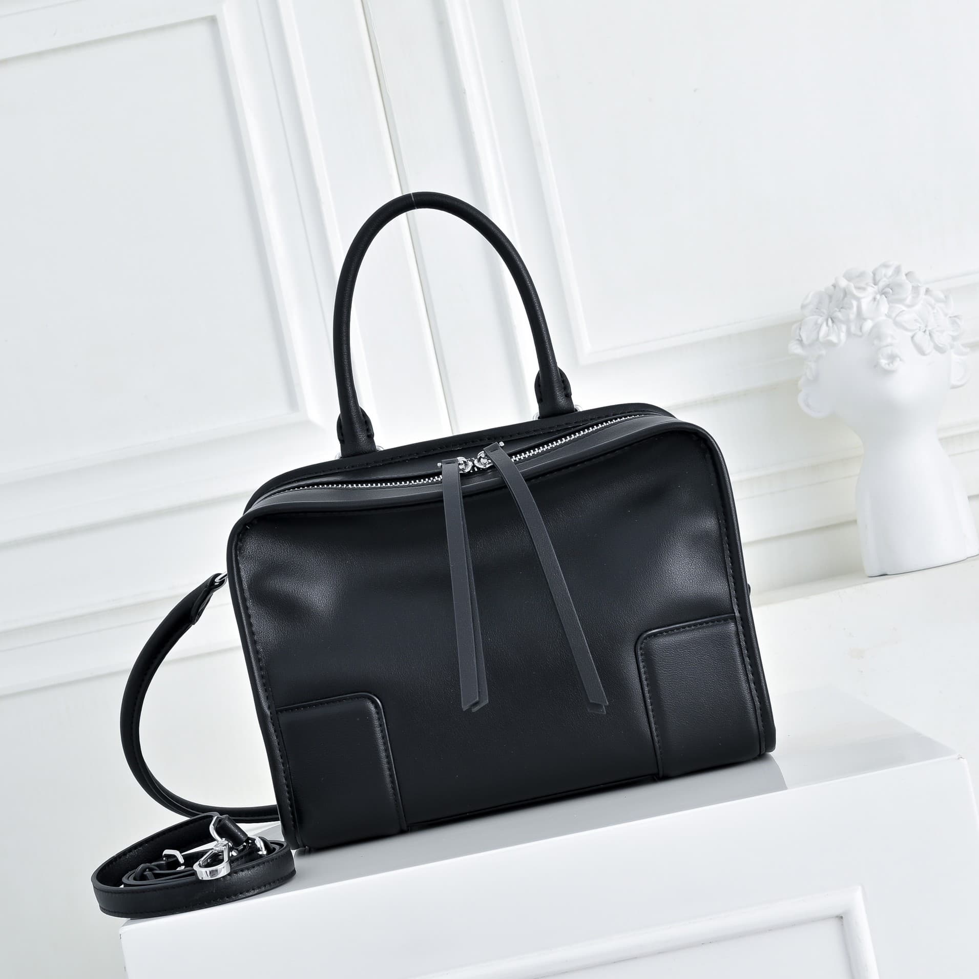 Loewe Black Bag 9156