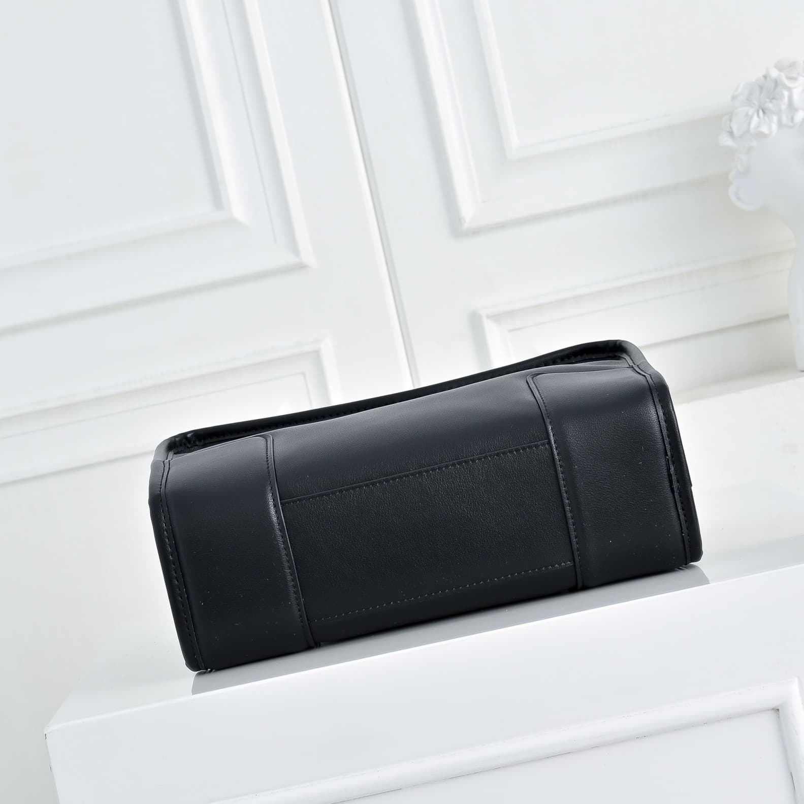 Balenciaga Black Medium Bag 9156
