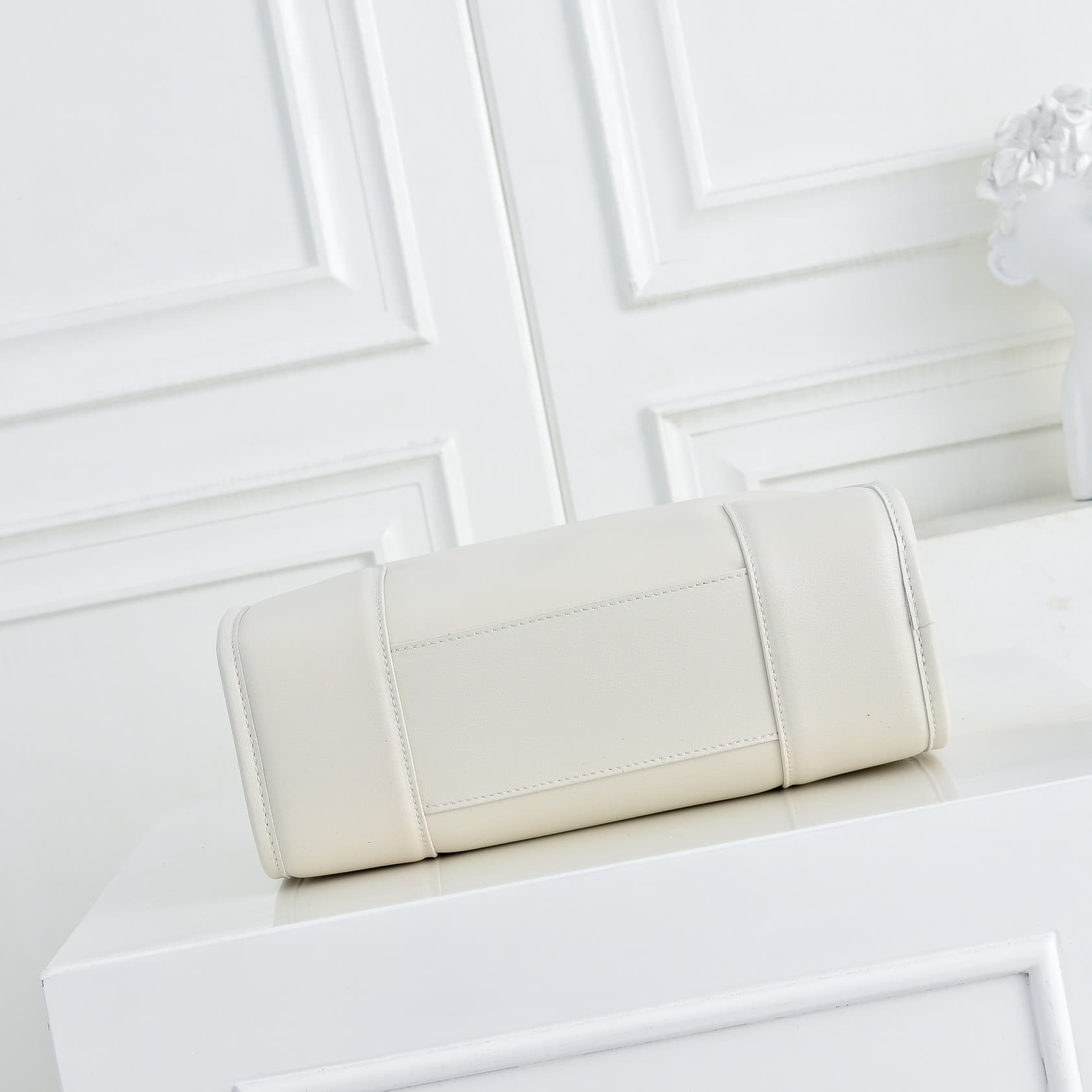 Balenciaga White Medium Bag 9156