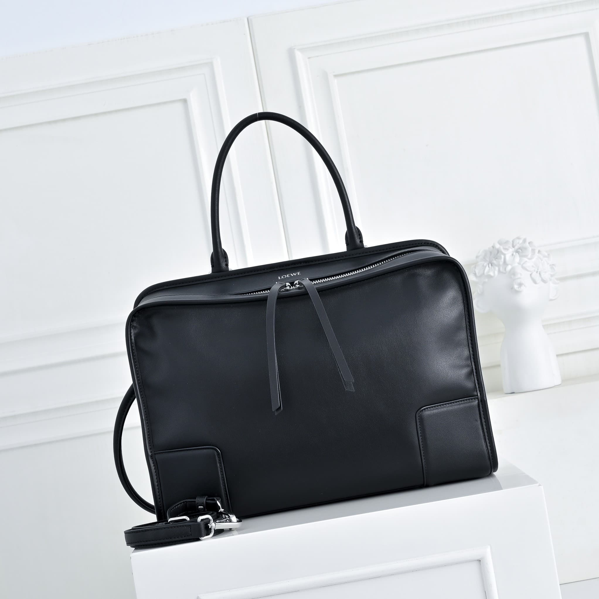 Loewe Black Bag 9157