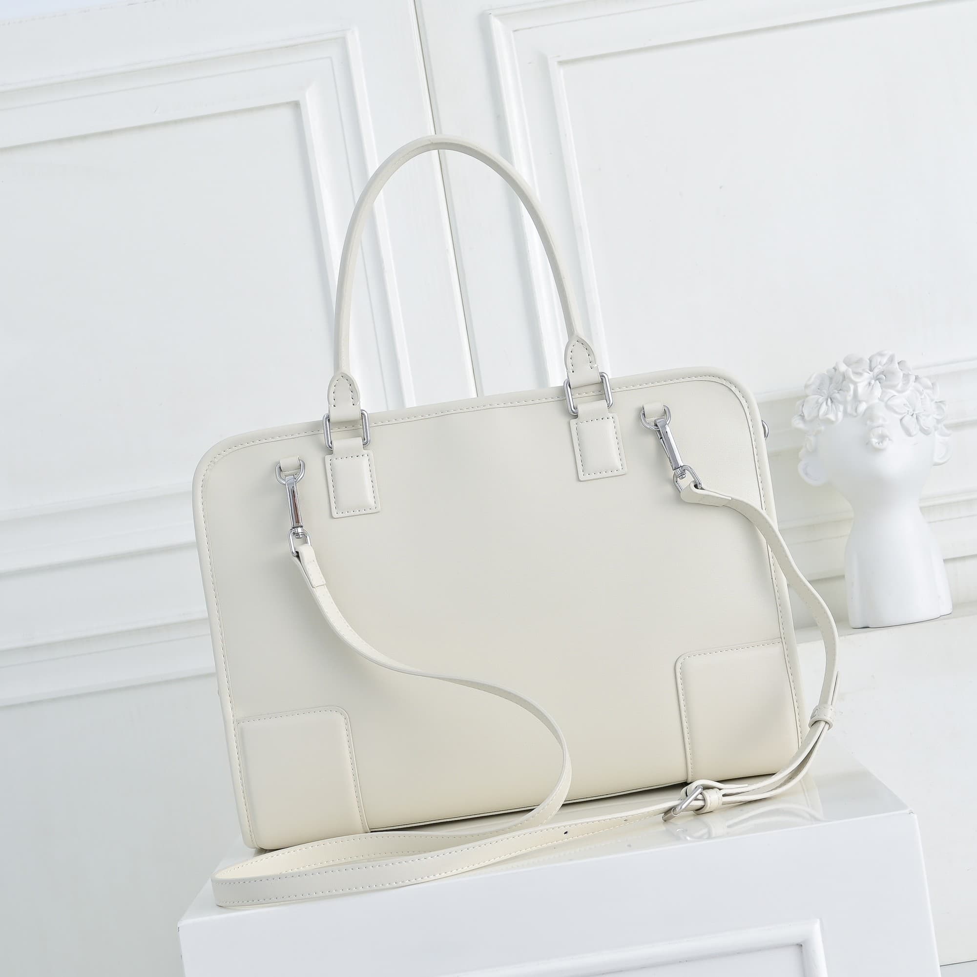 Balenciaga White Large Bag 9157