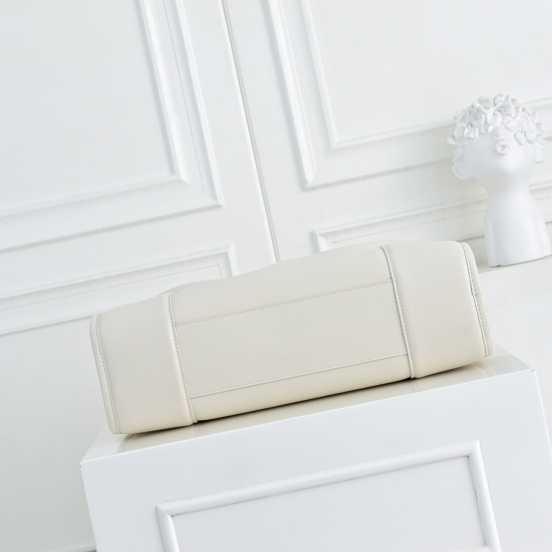 Balenciaga White Large Bag 9157