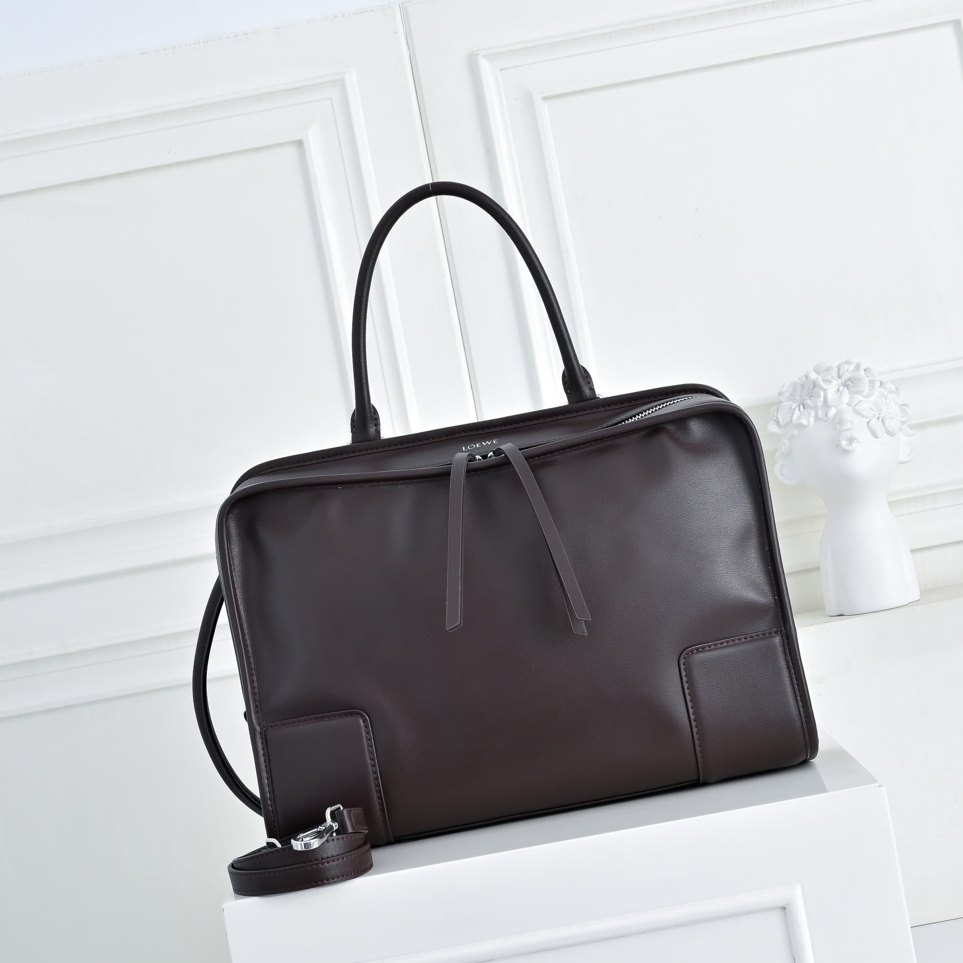 Loewe White Bag 9157