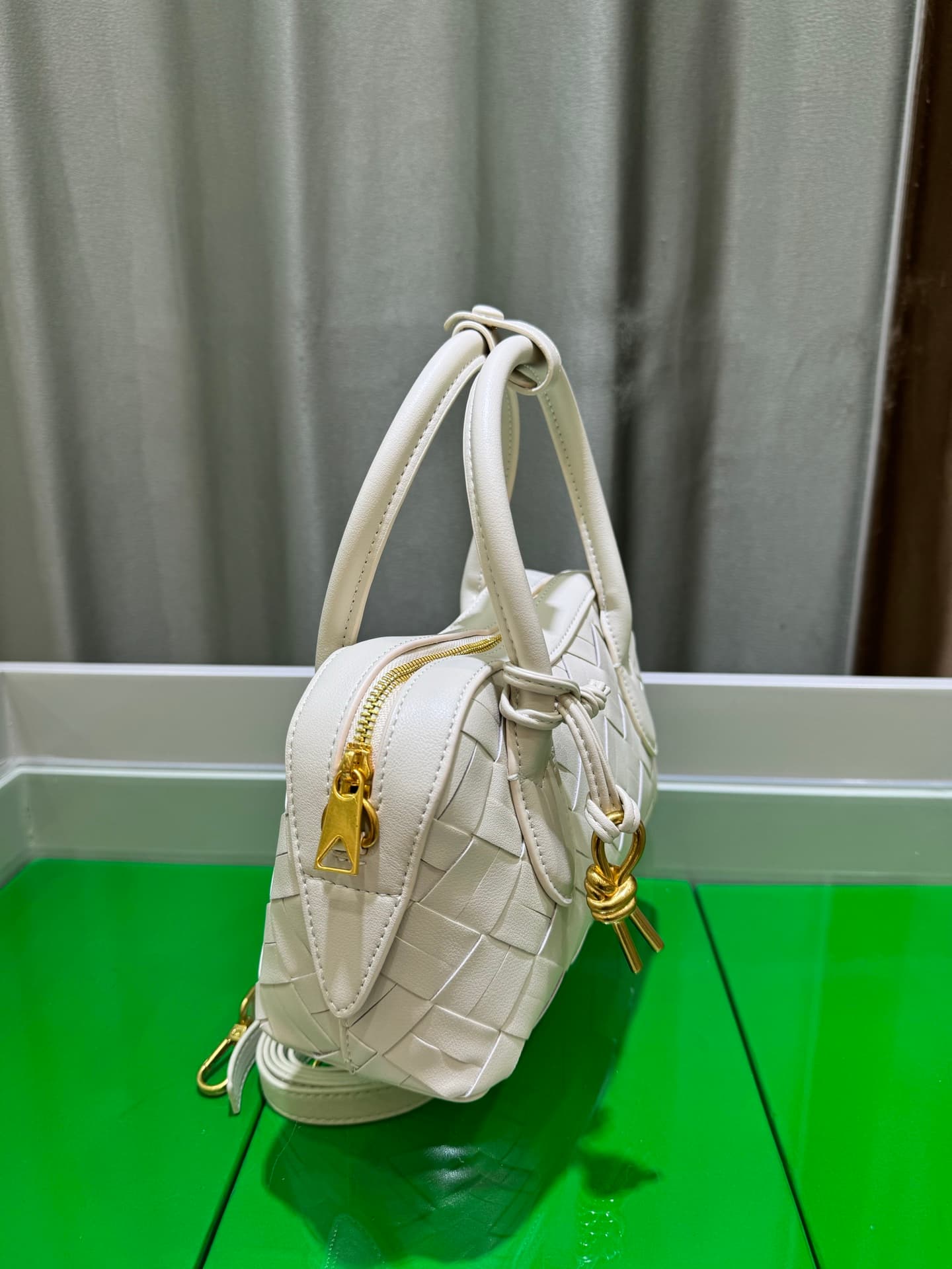 Bottega Veneta Small Crossbody Bag 9980