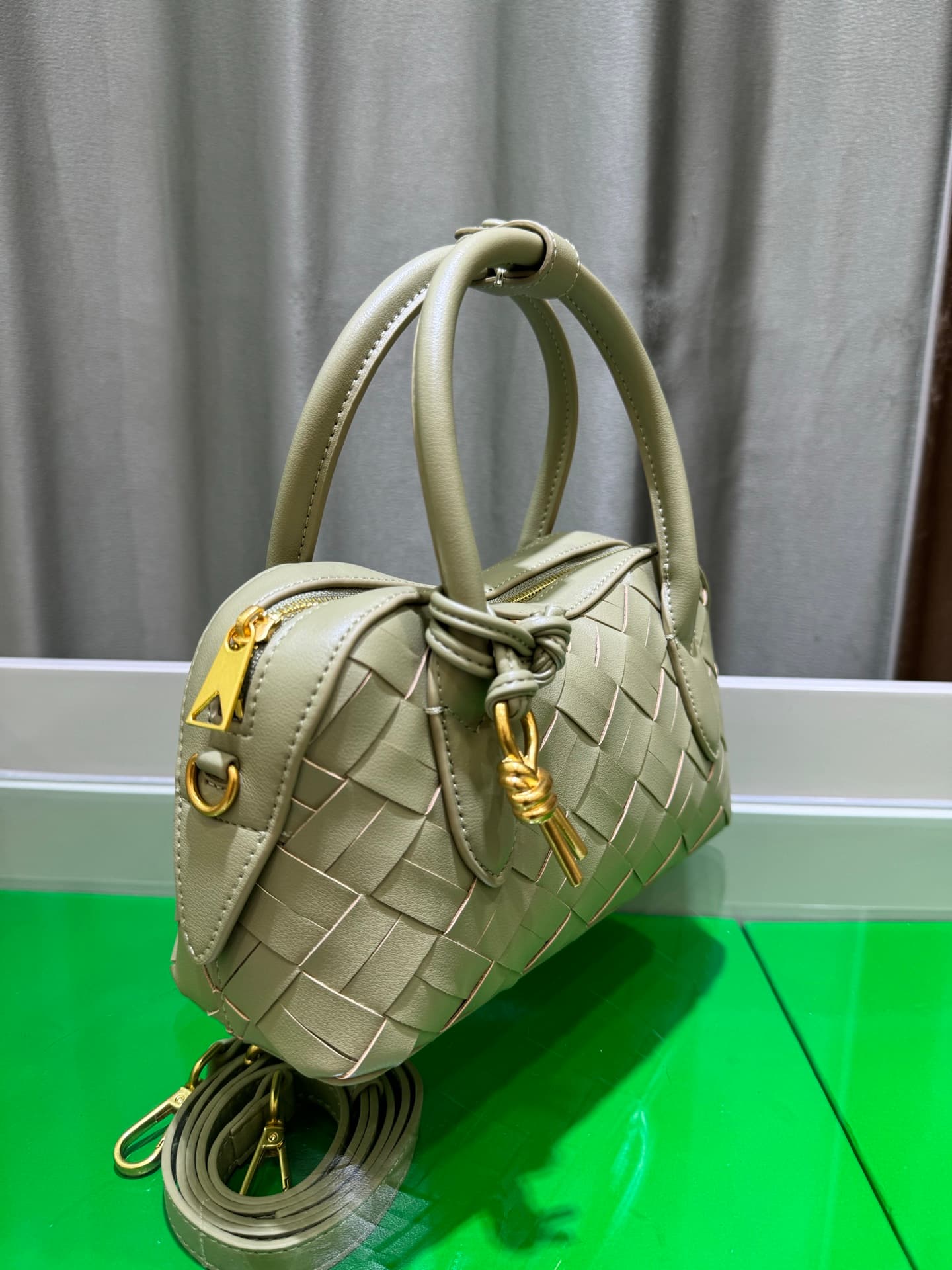 Bottega Veneta Small Crossbody Bag 9980